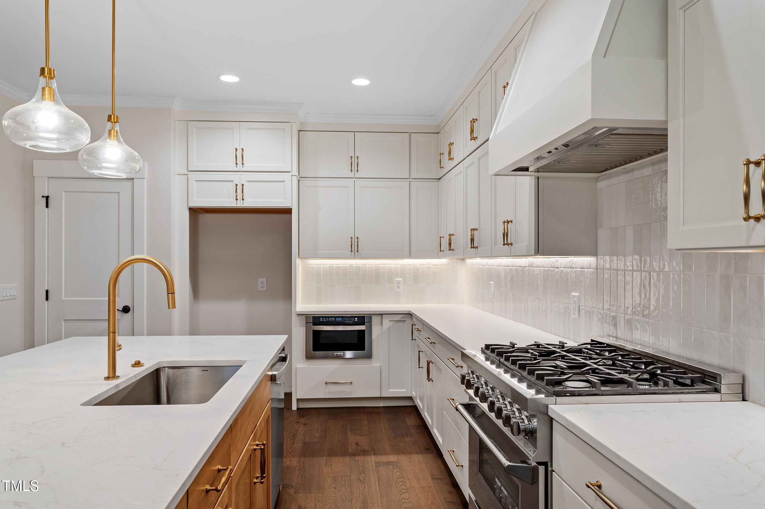 3022 Carrington Lane