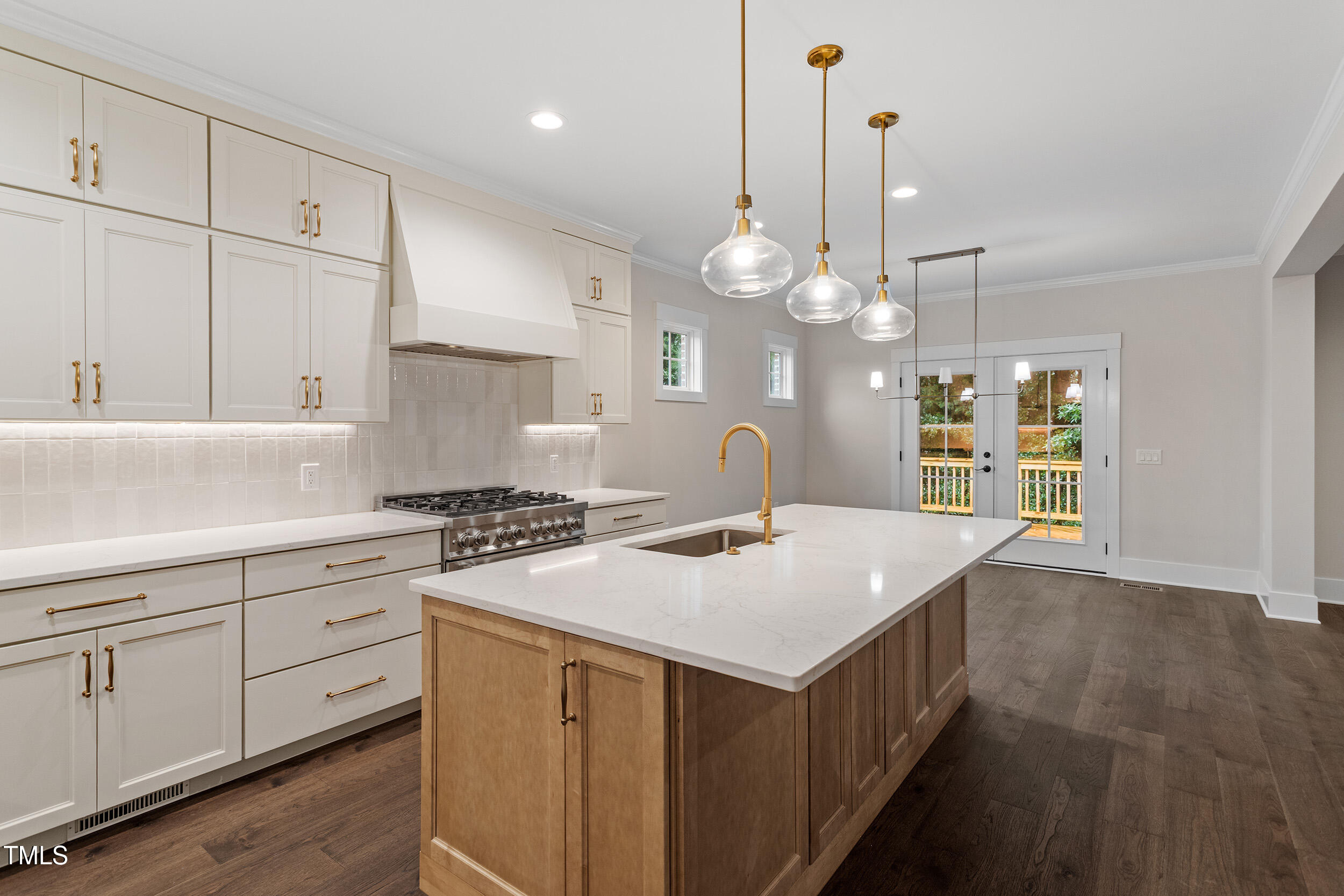 3022 Carrington Lane