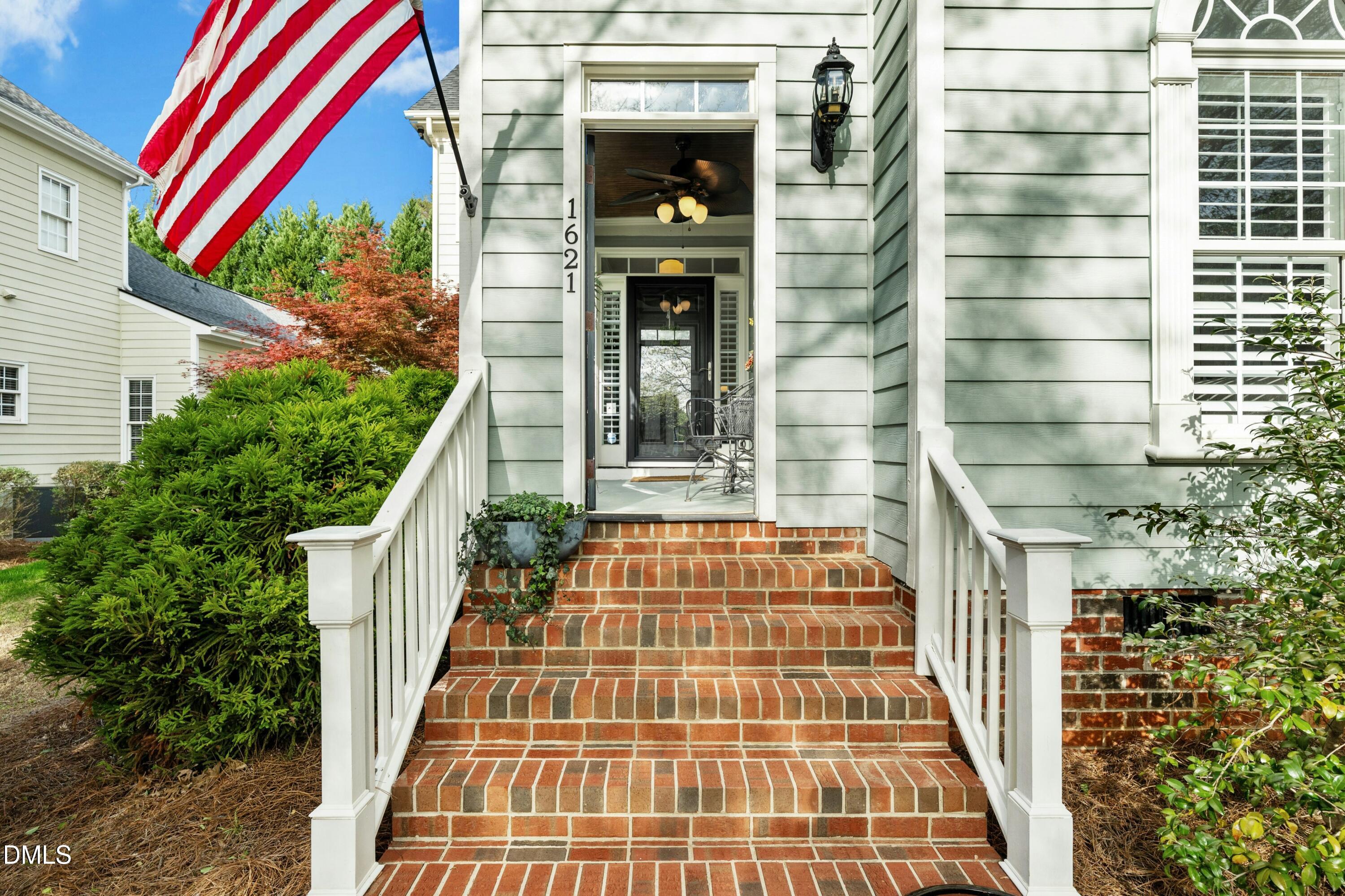 1621 Elegance Drive