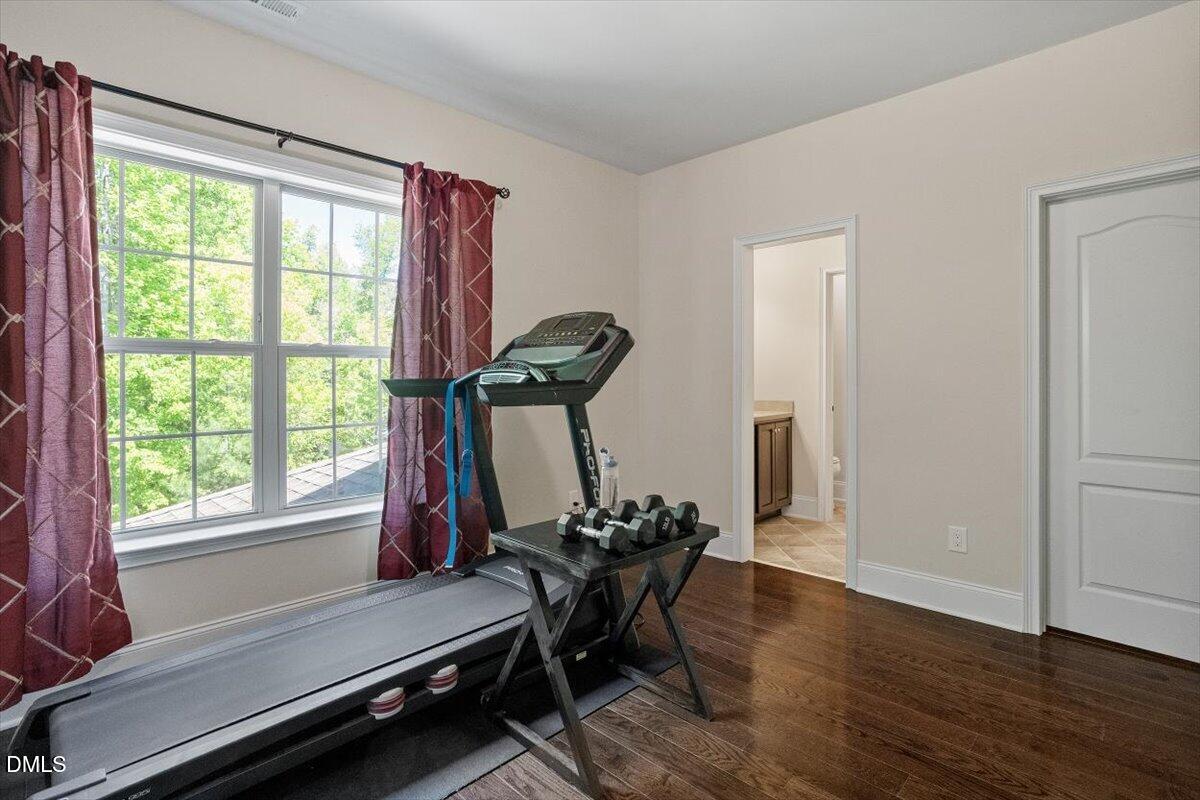 1305 Glennis Court