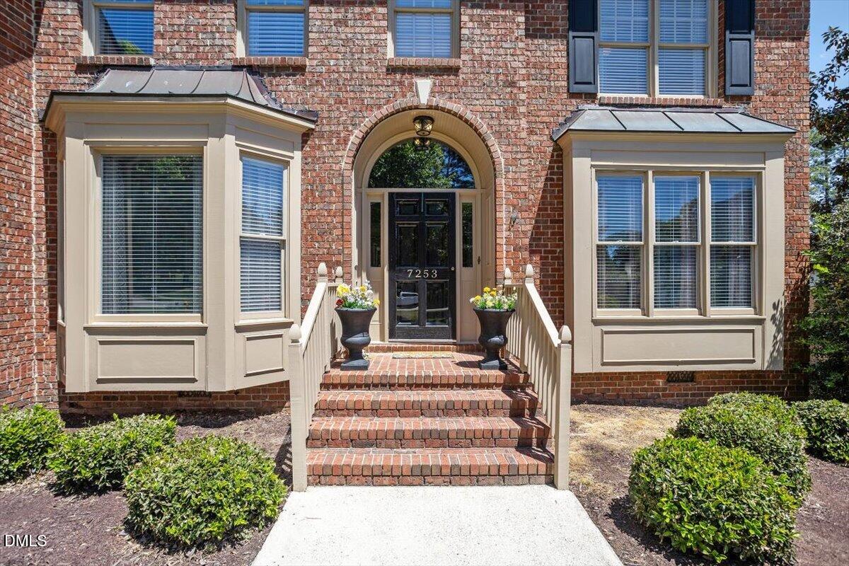 7253 Manor Oaks Drive