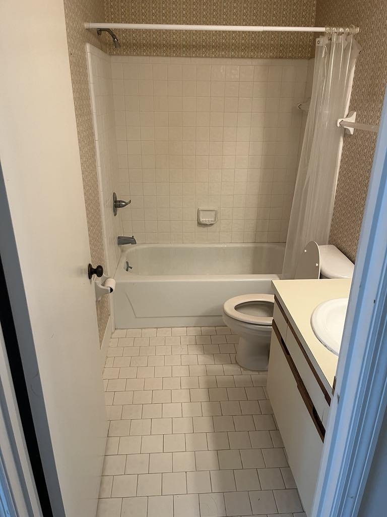 8200 S A1A Unit: 18