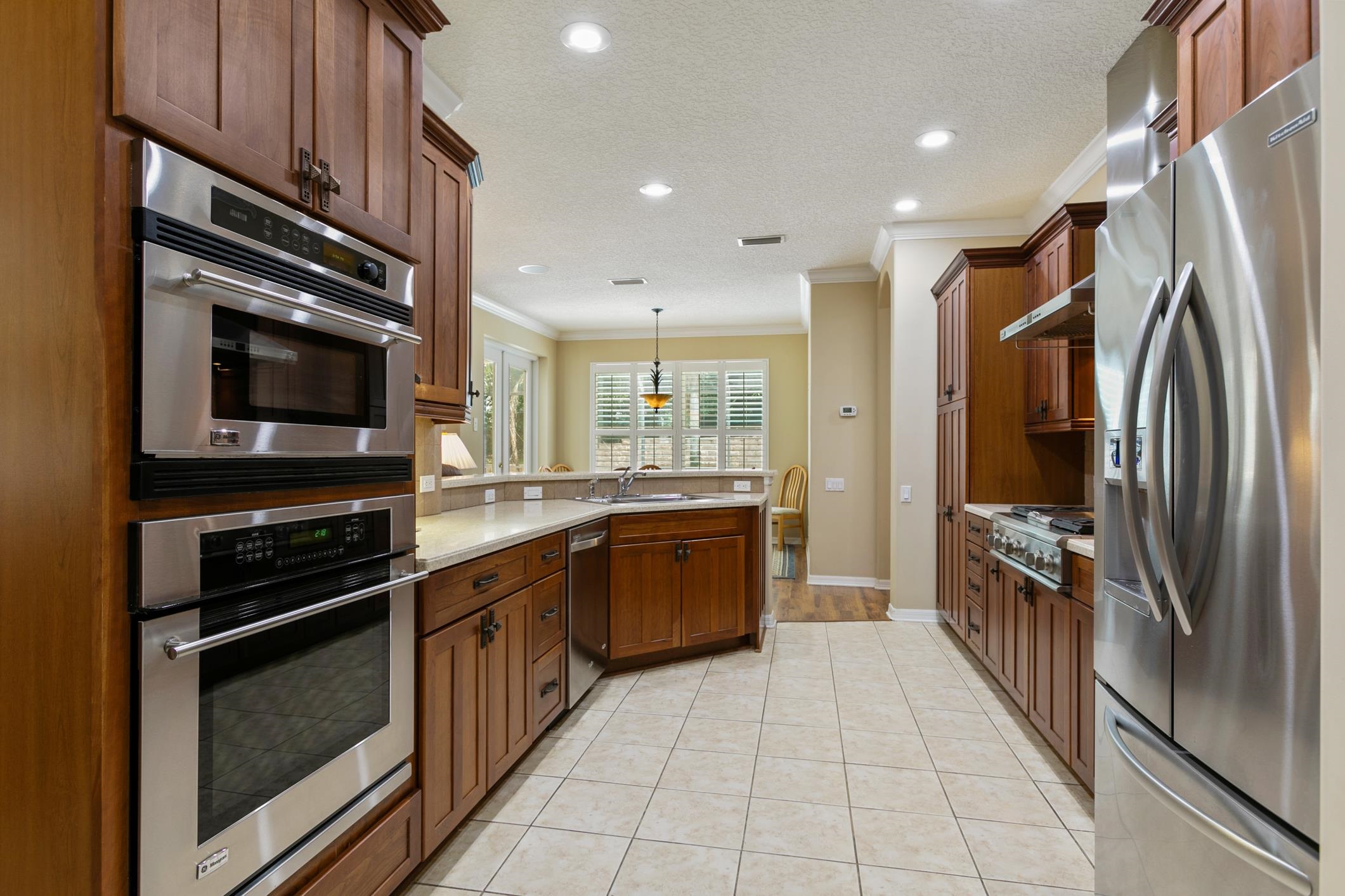 245 Bluebird Ln