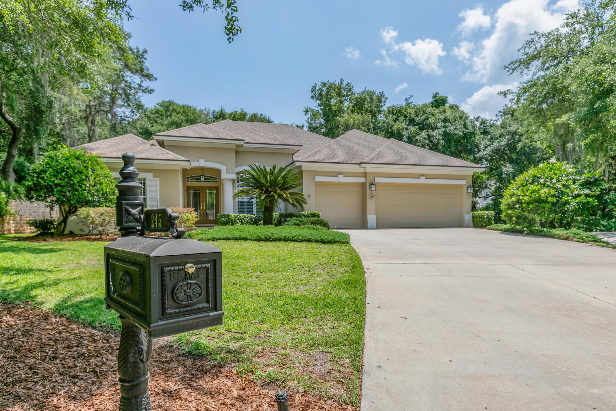 245 Bluebird Ln
