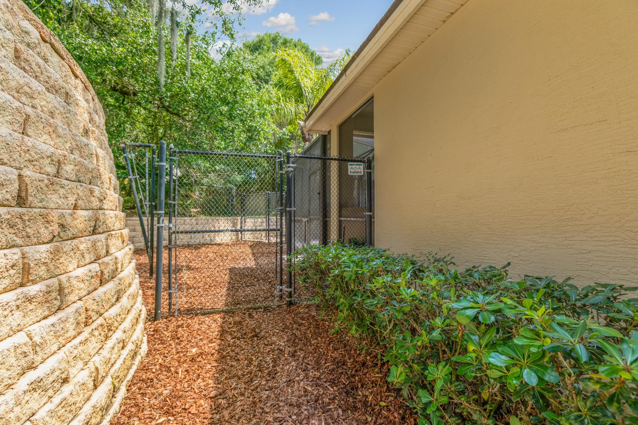 245 Bluebird Ln