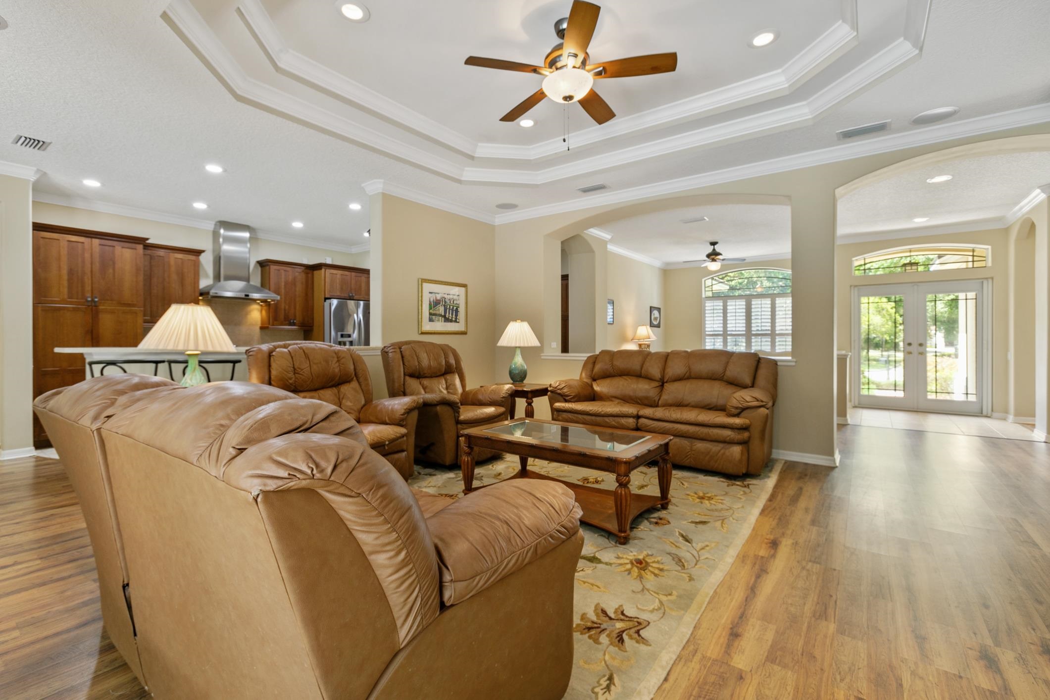 245 Bluebird Ln