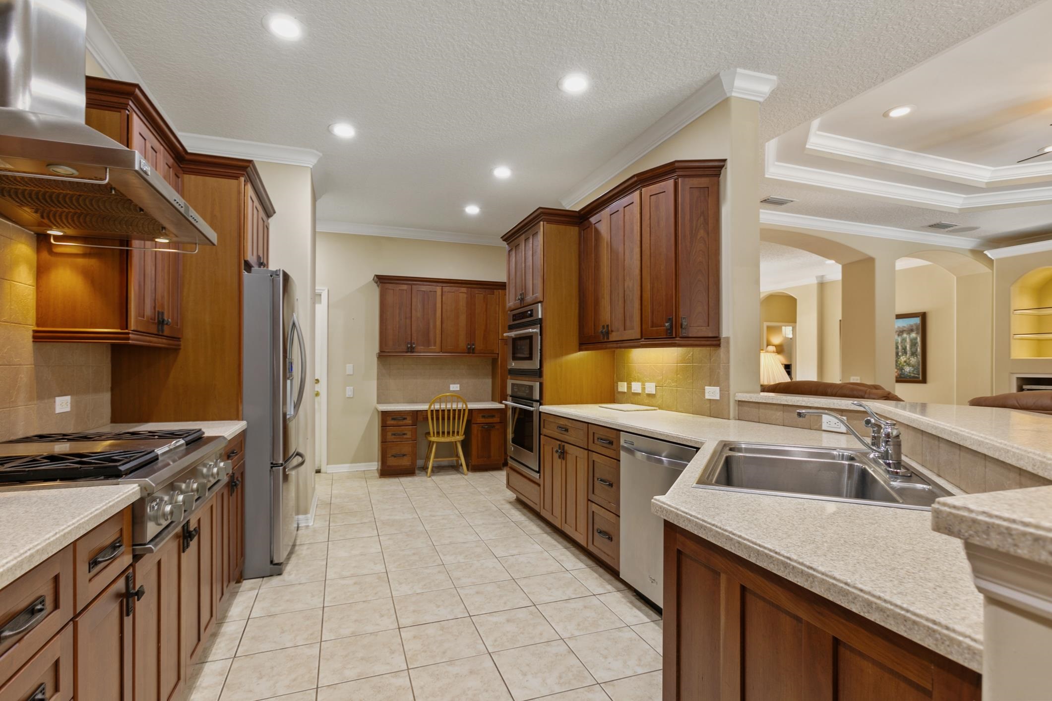 245 Bluebird Ln
