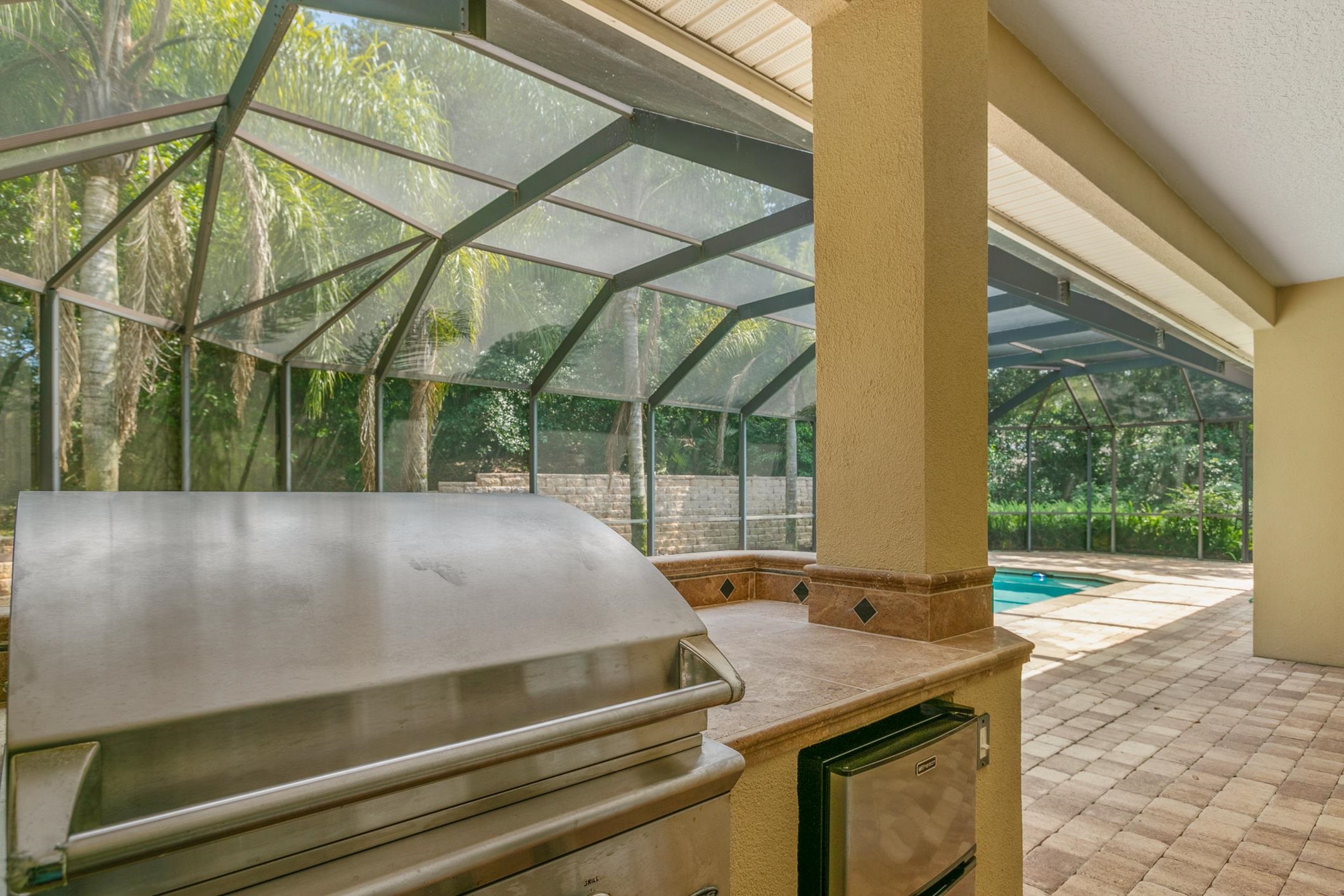 245 Bluebird Ln
