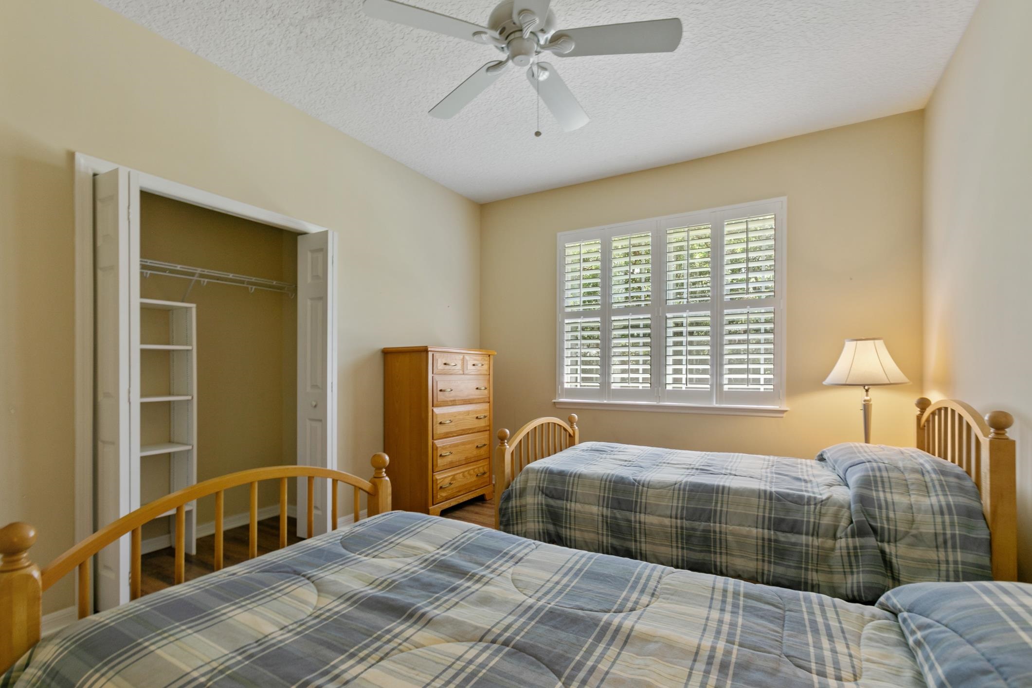 245 Bluebird Ln