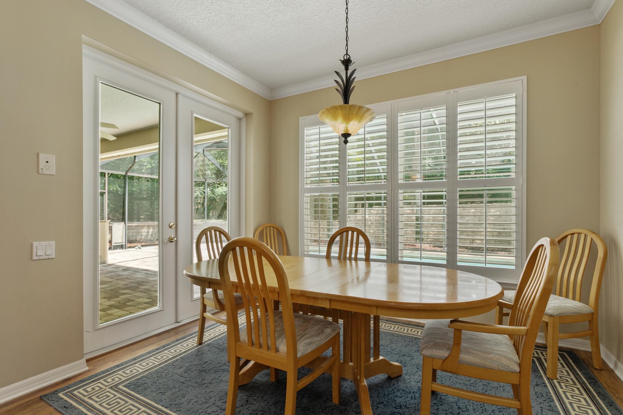 245 Bluebird Ln