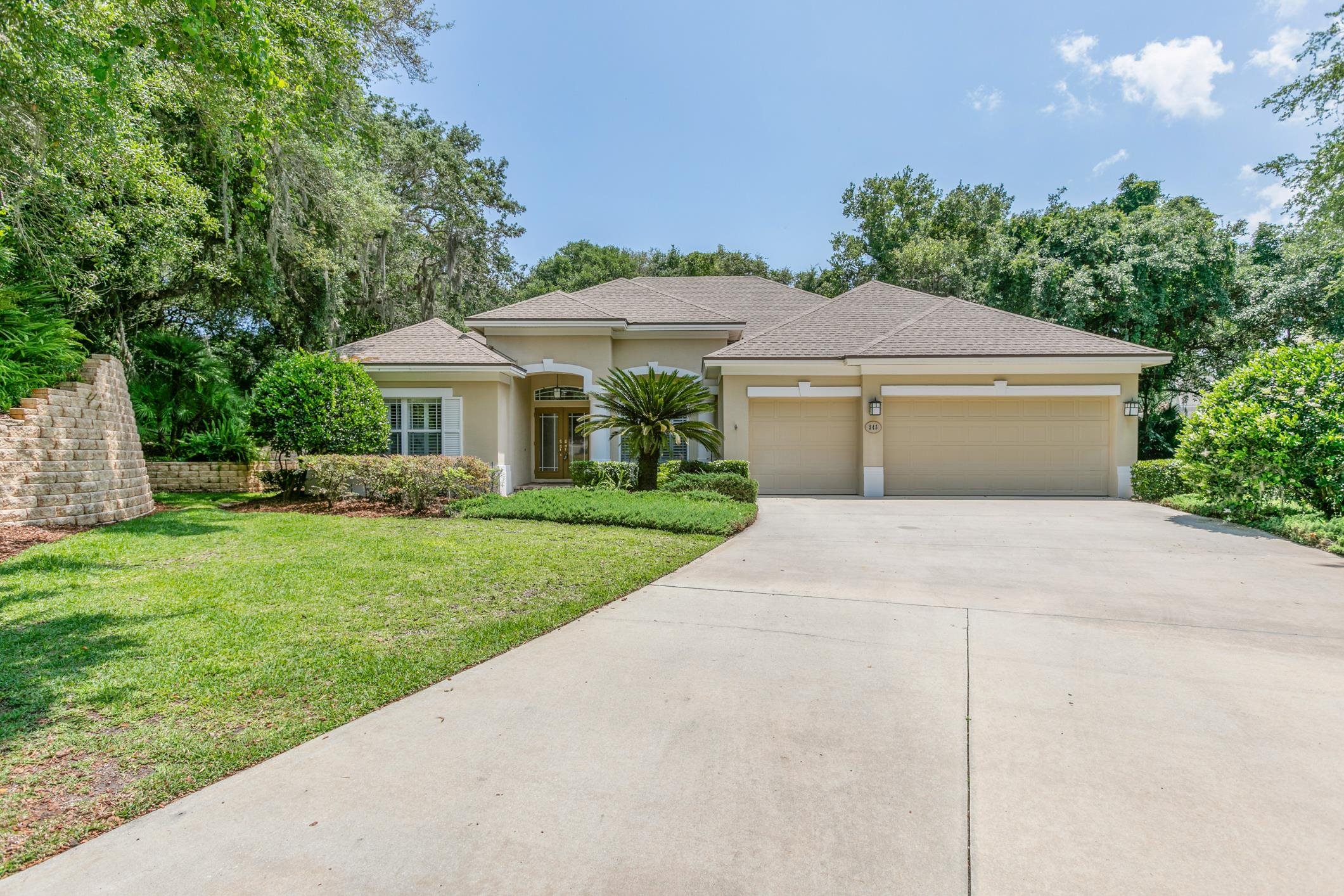 245 Bluebird Ln
