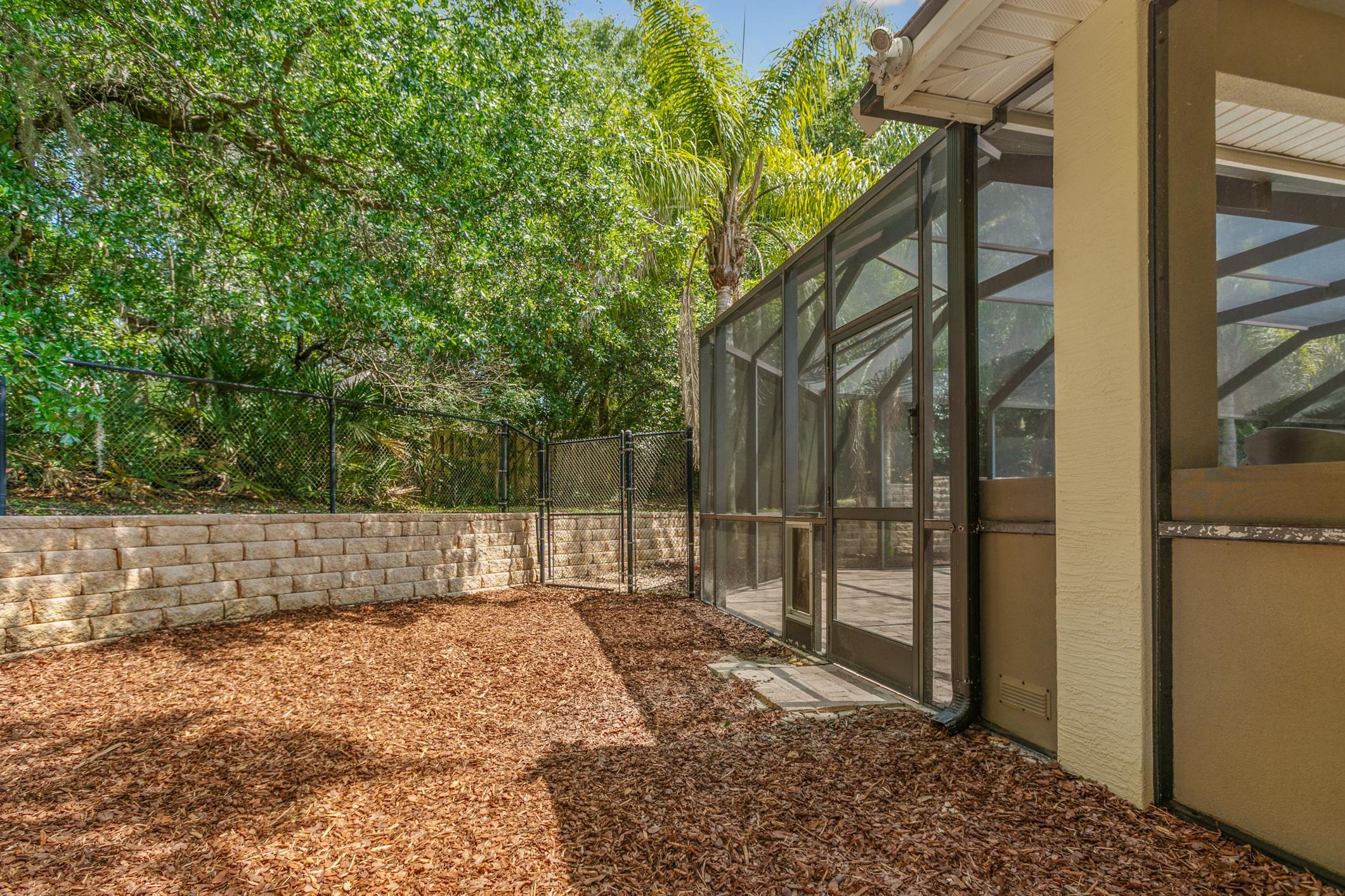245 Bluebird Ln