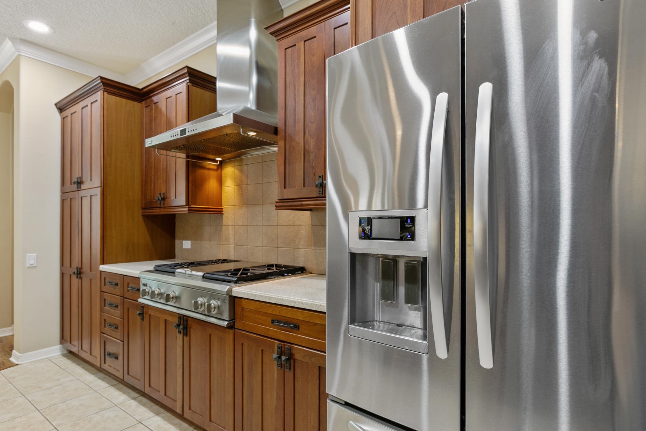 245 Bluebird Ln