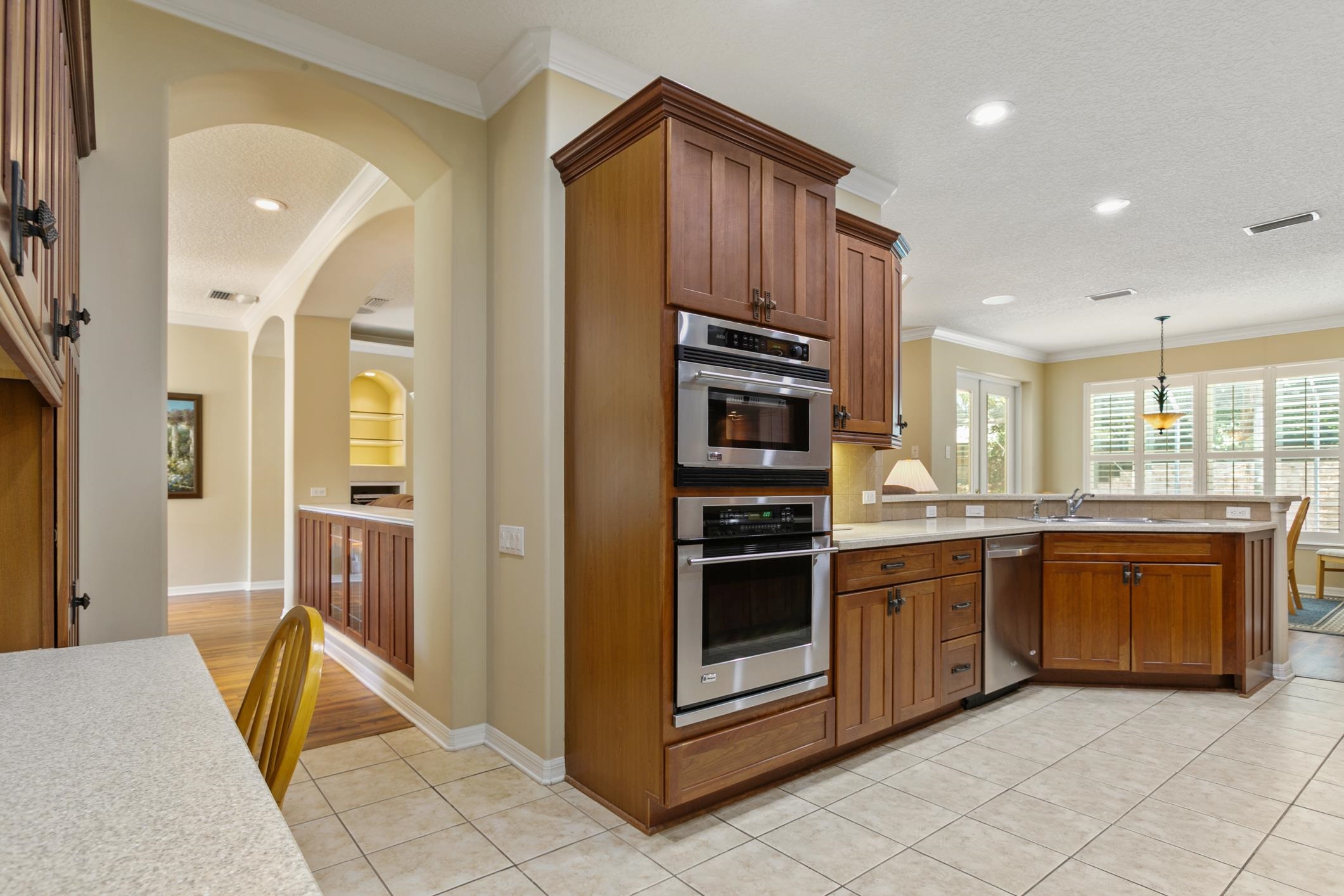 245 Bluebird Ln