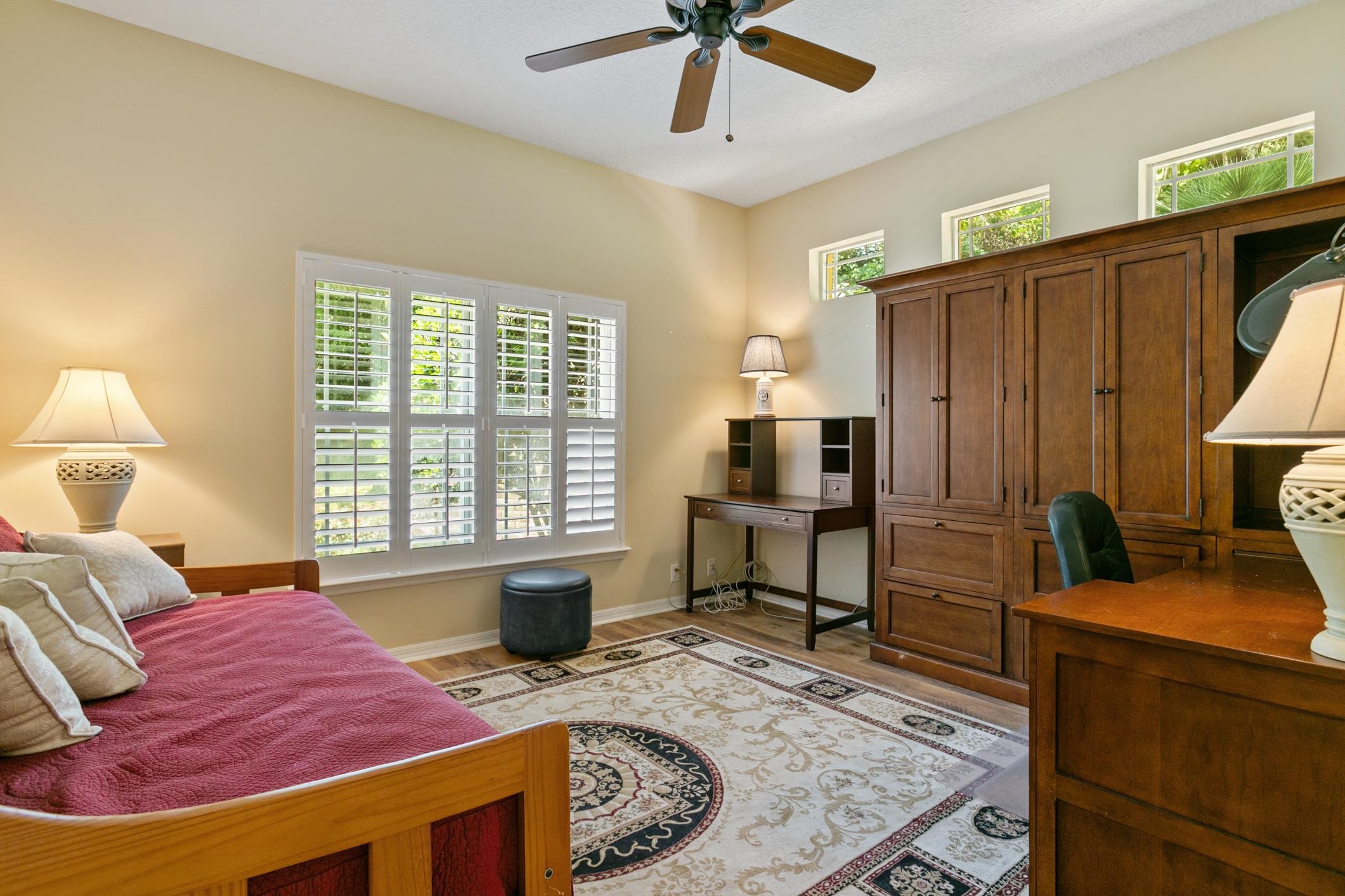 245 Bluebird Ln