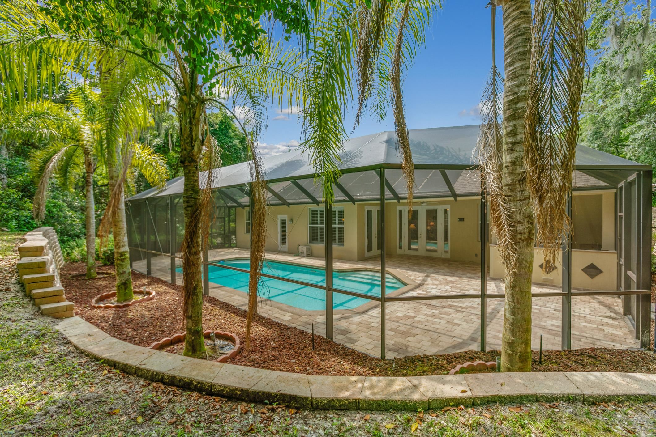 245 Bluebird Ln