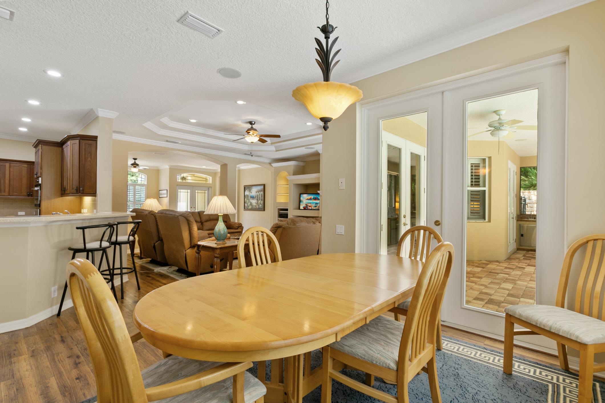 245 Bluebird Ln