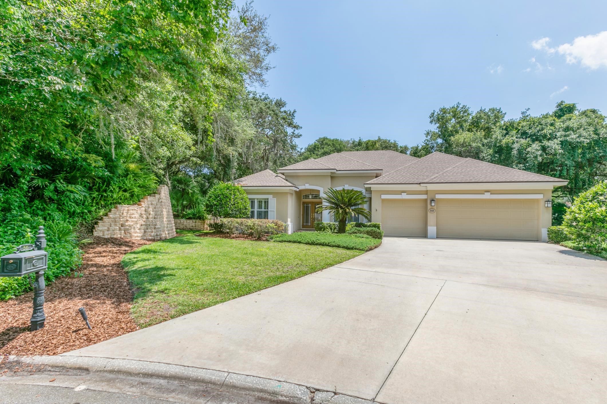 245 Bluebird Ln