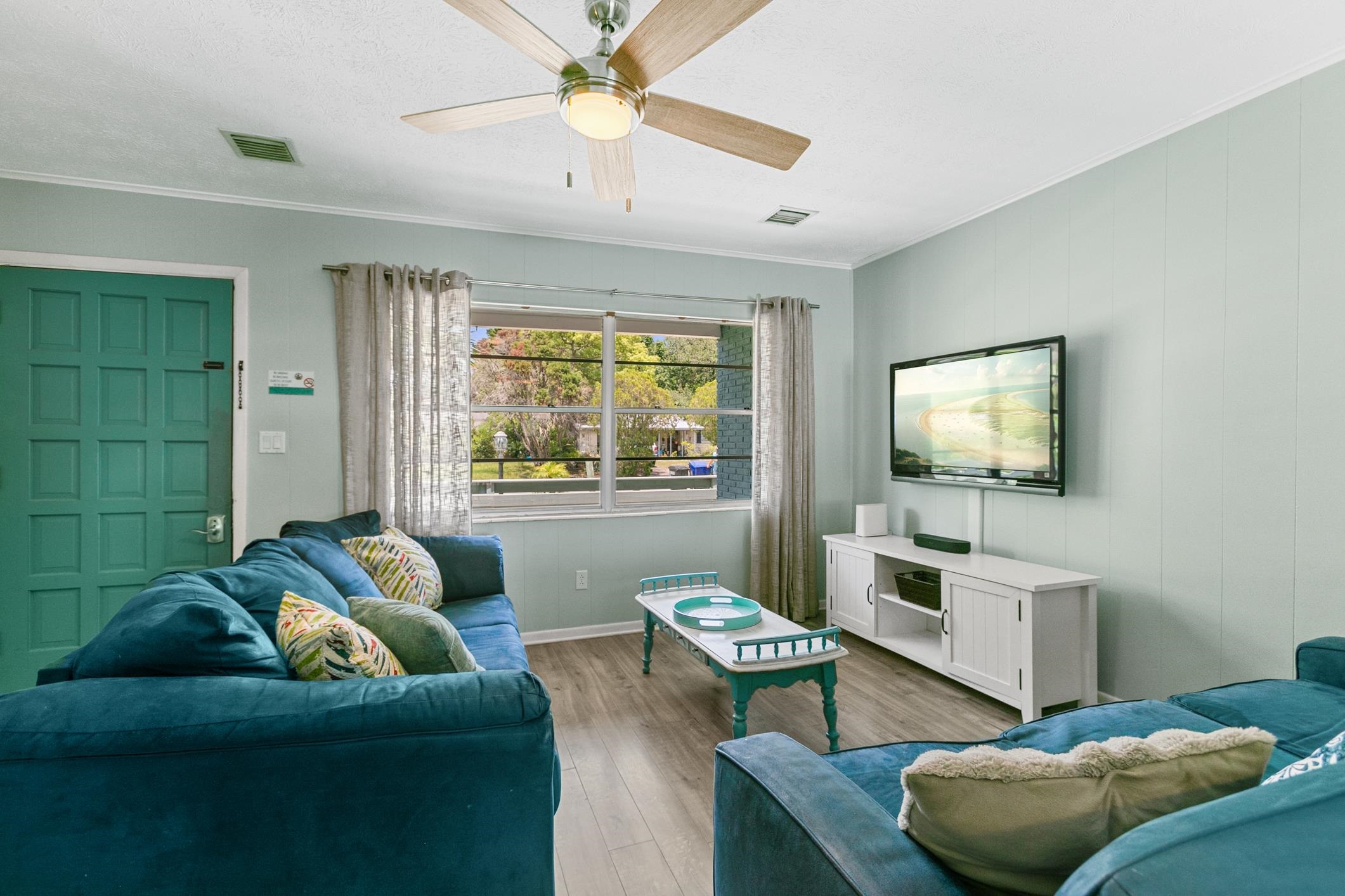 11 Sea Park Dr (Pool Home)