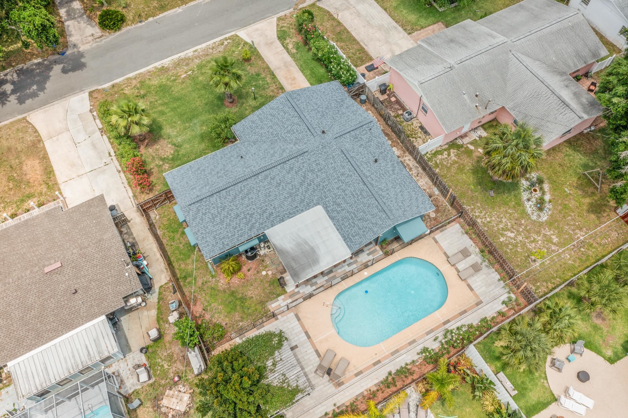 11 Sea Park Dr (Pool Home)