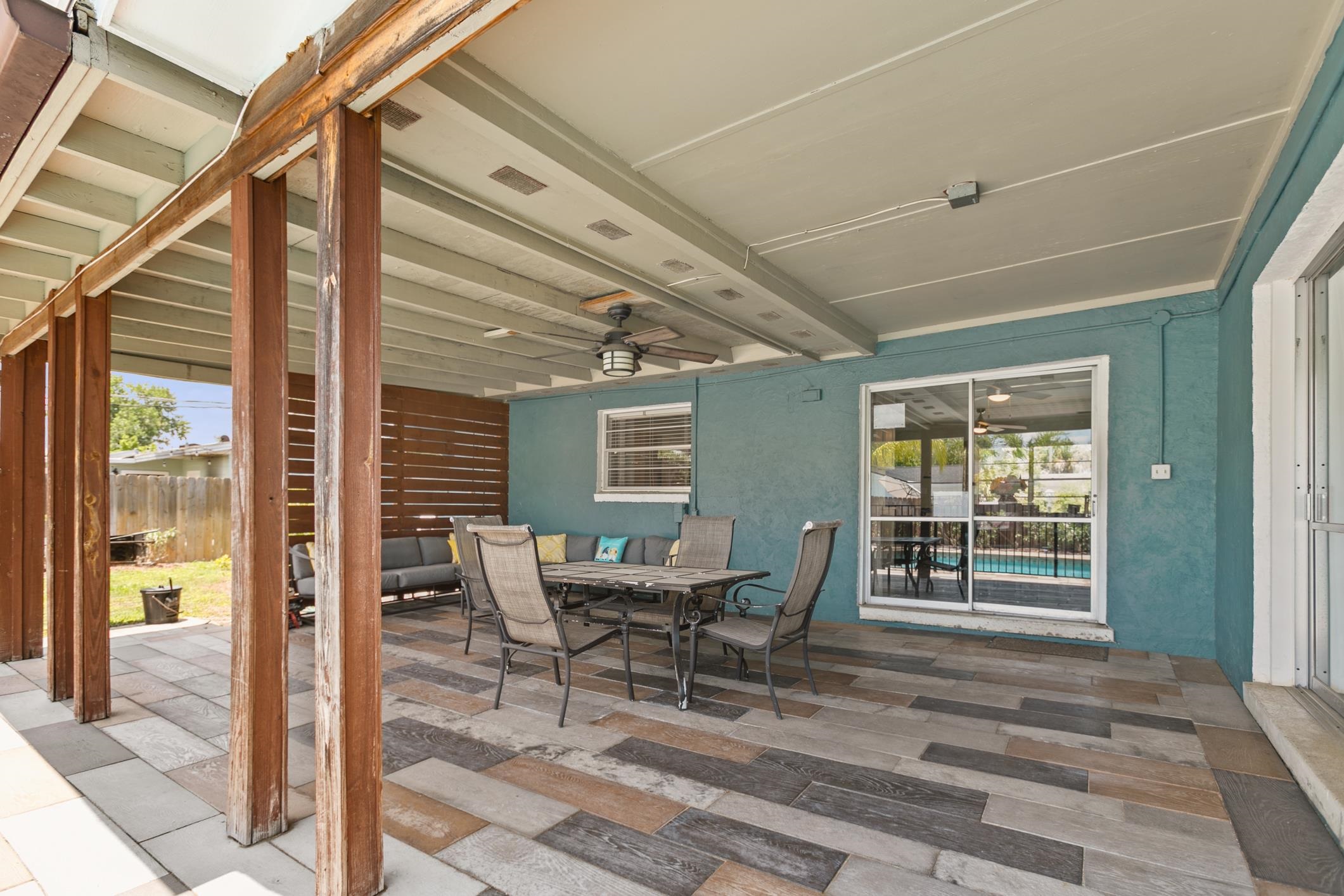 11 Sea Park Dr (Pool Home)