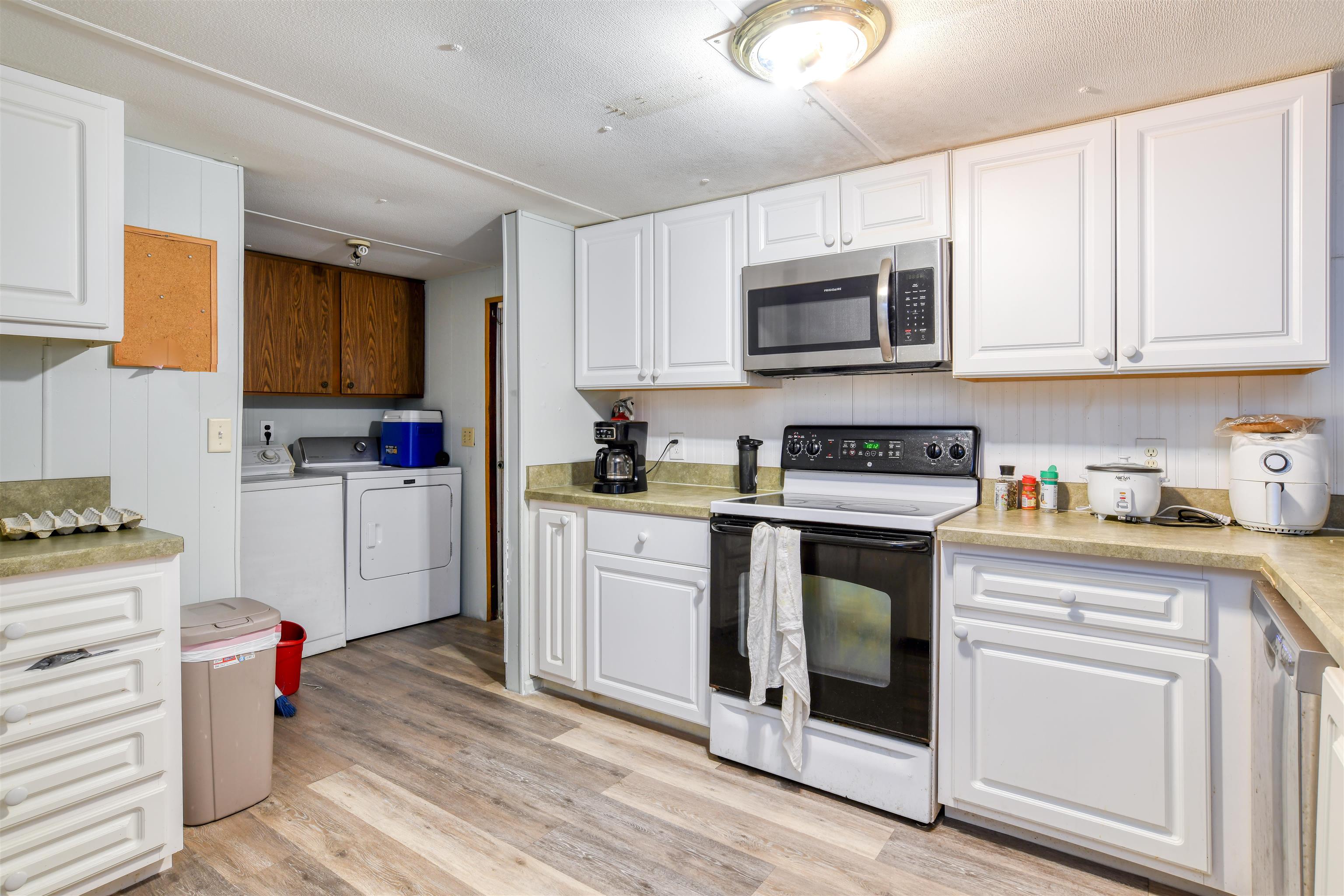 242 Basque Rd