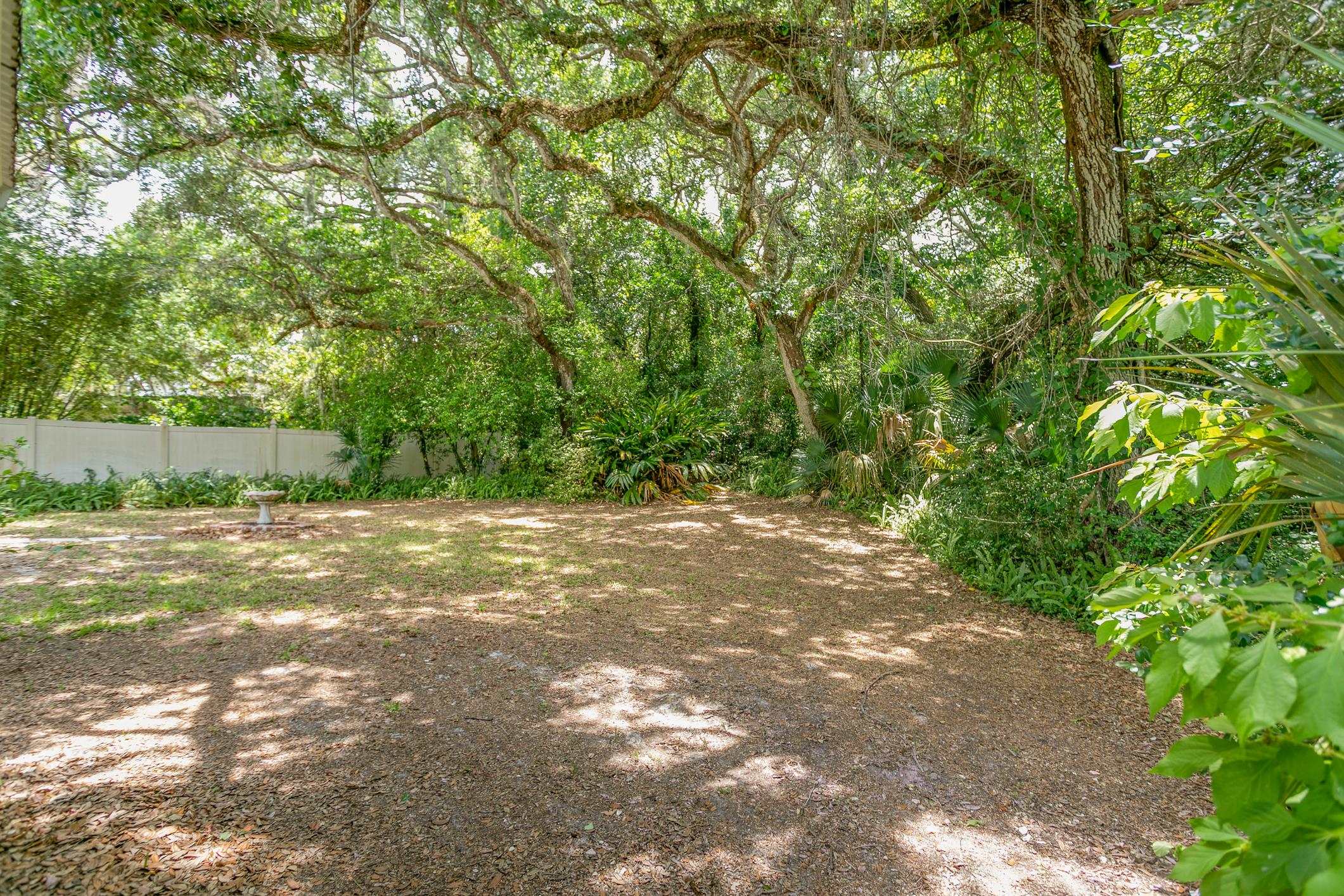 14 Willow Dr