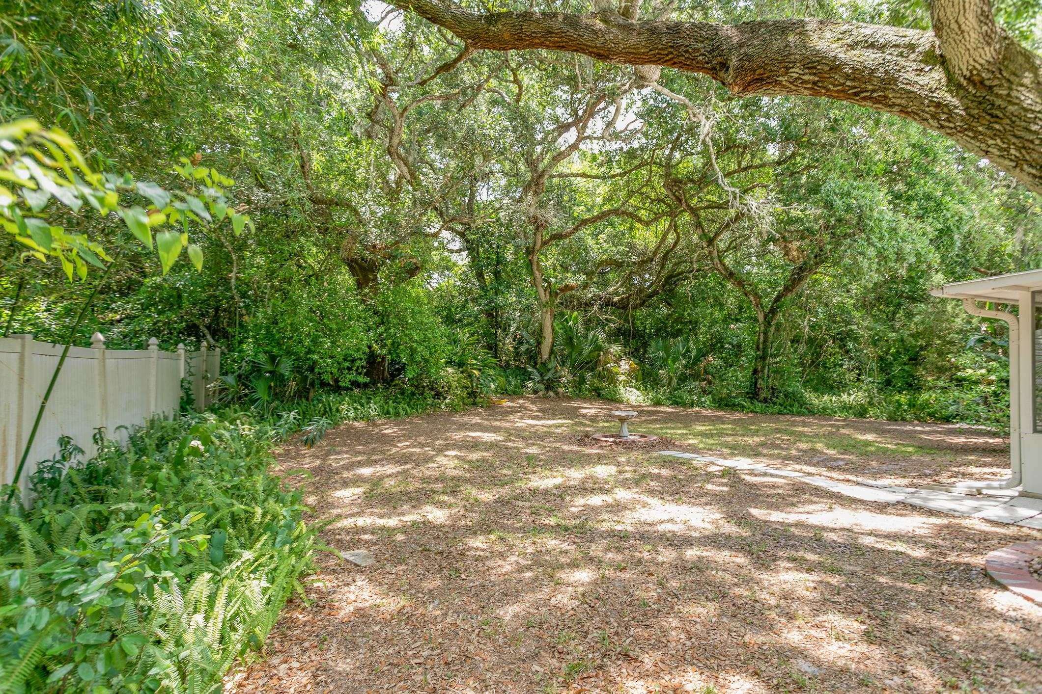 14 Willow Dr