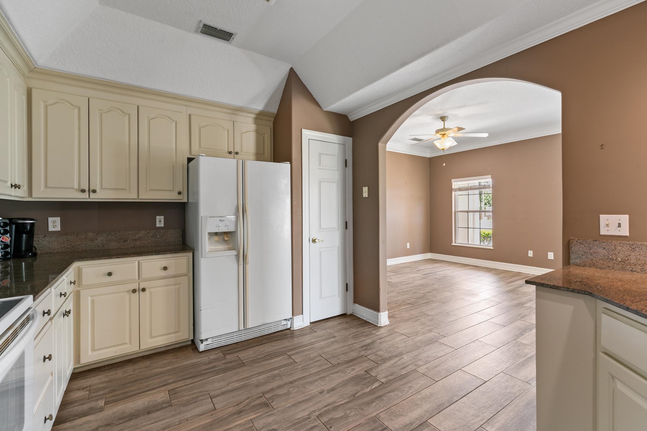 301 Royal Caribbean Ct