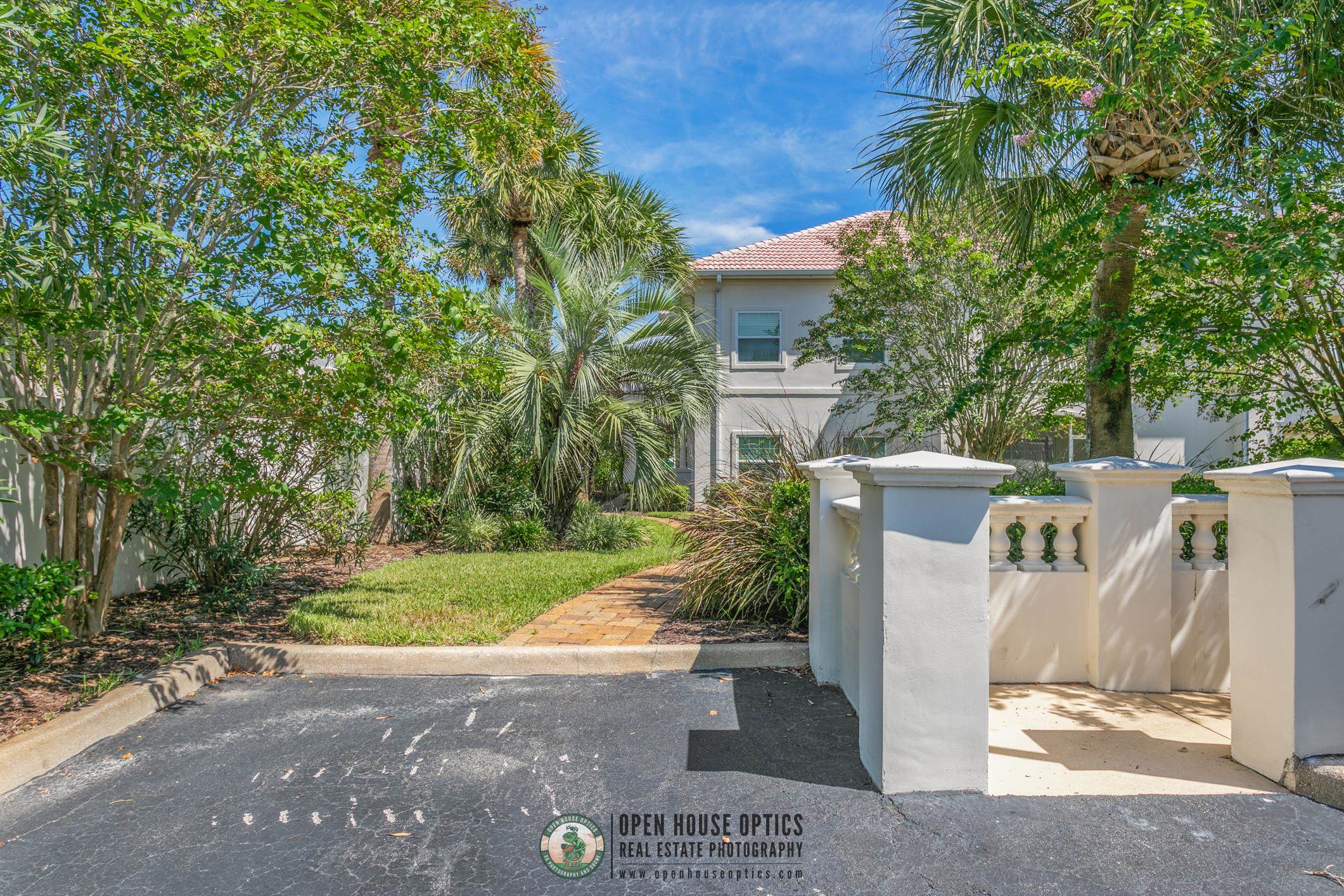 301 Royal Caribbean Ct