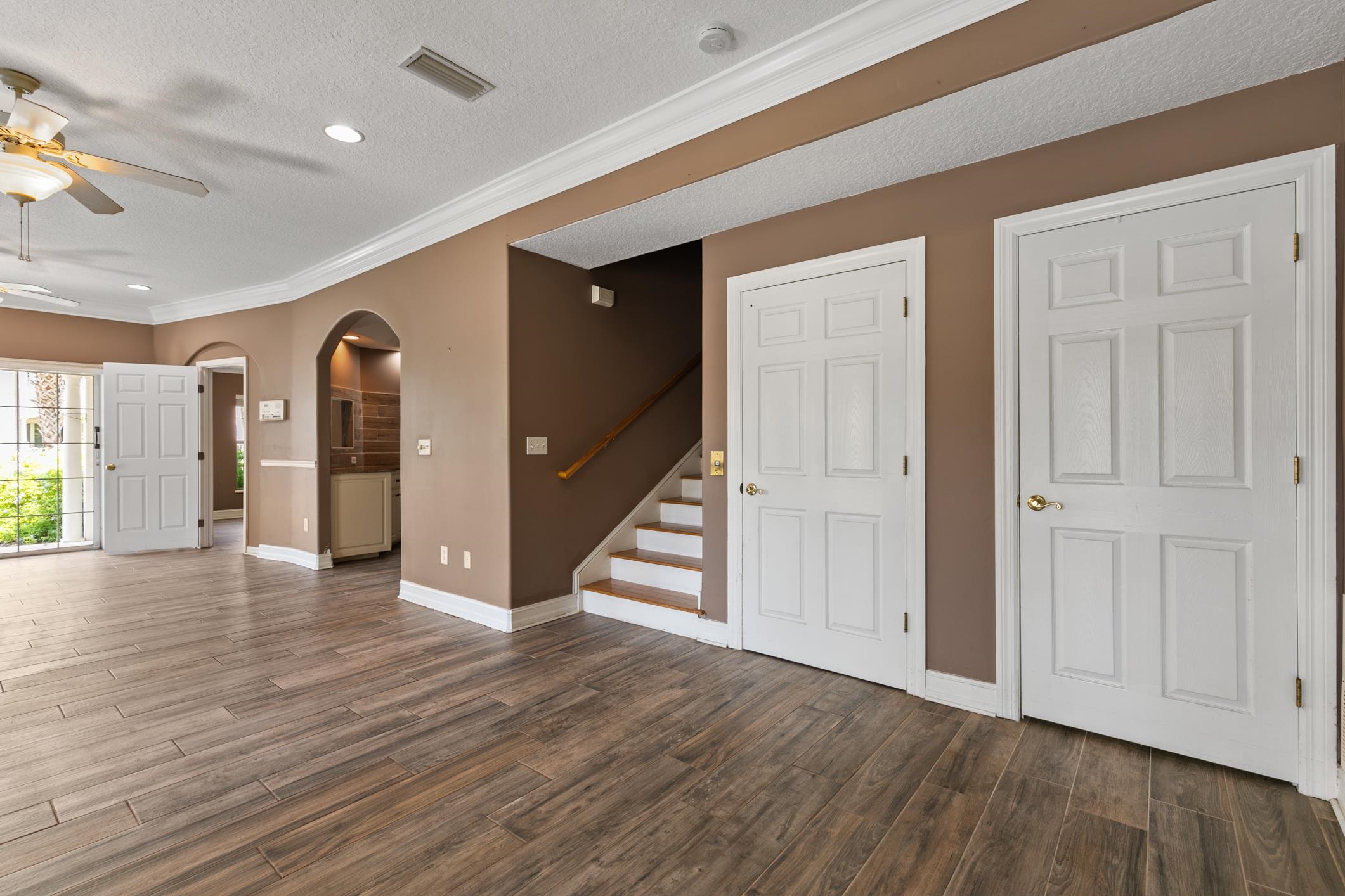 301 Royal Caribbean Ct