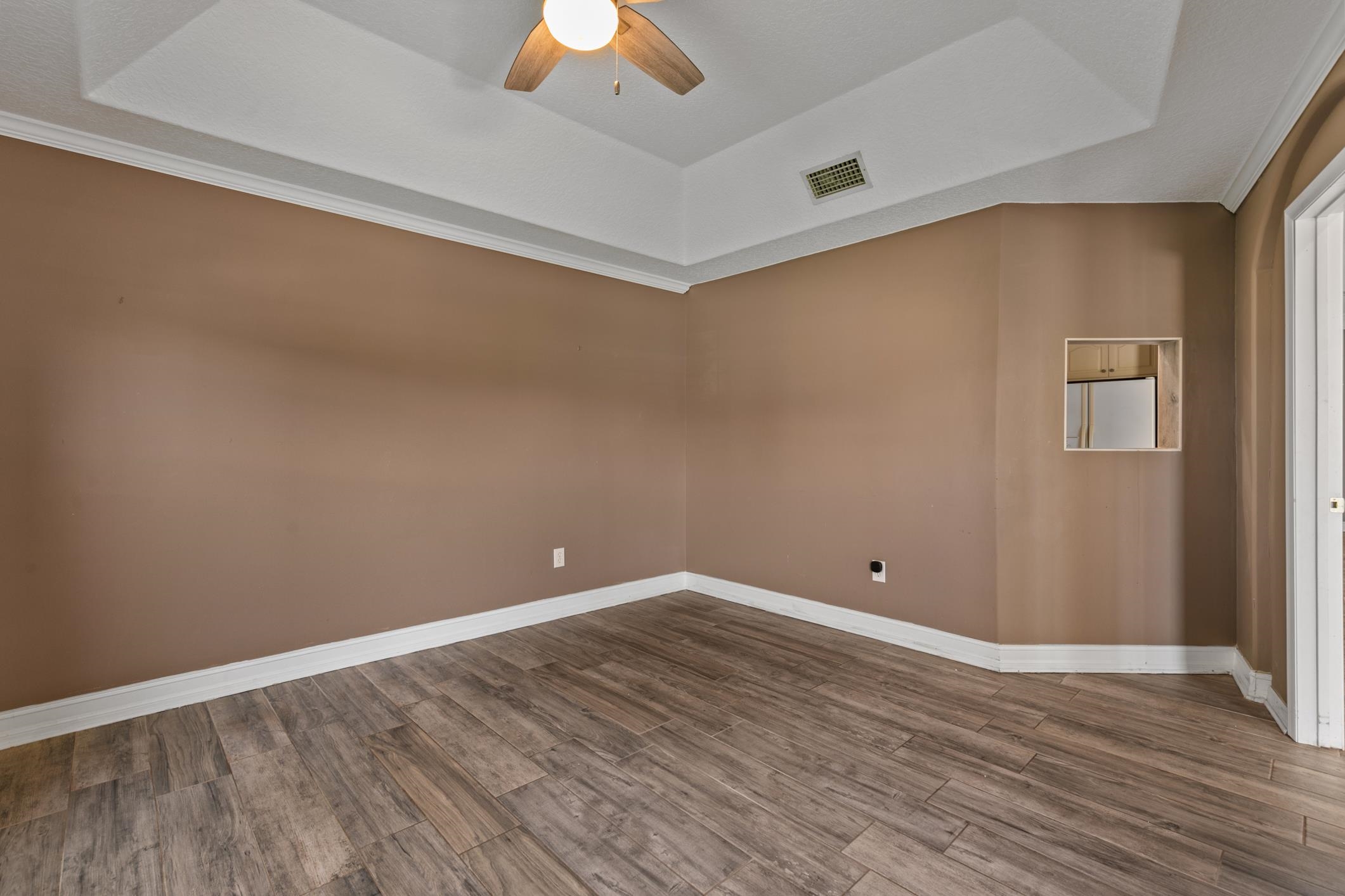 301 Royal Caribbean Ct