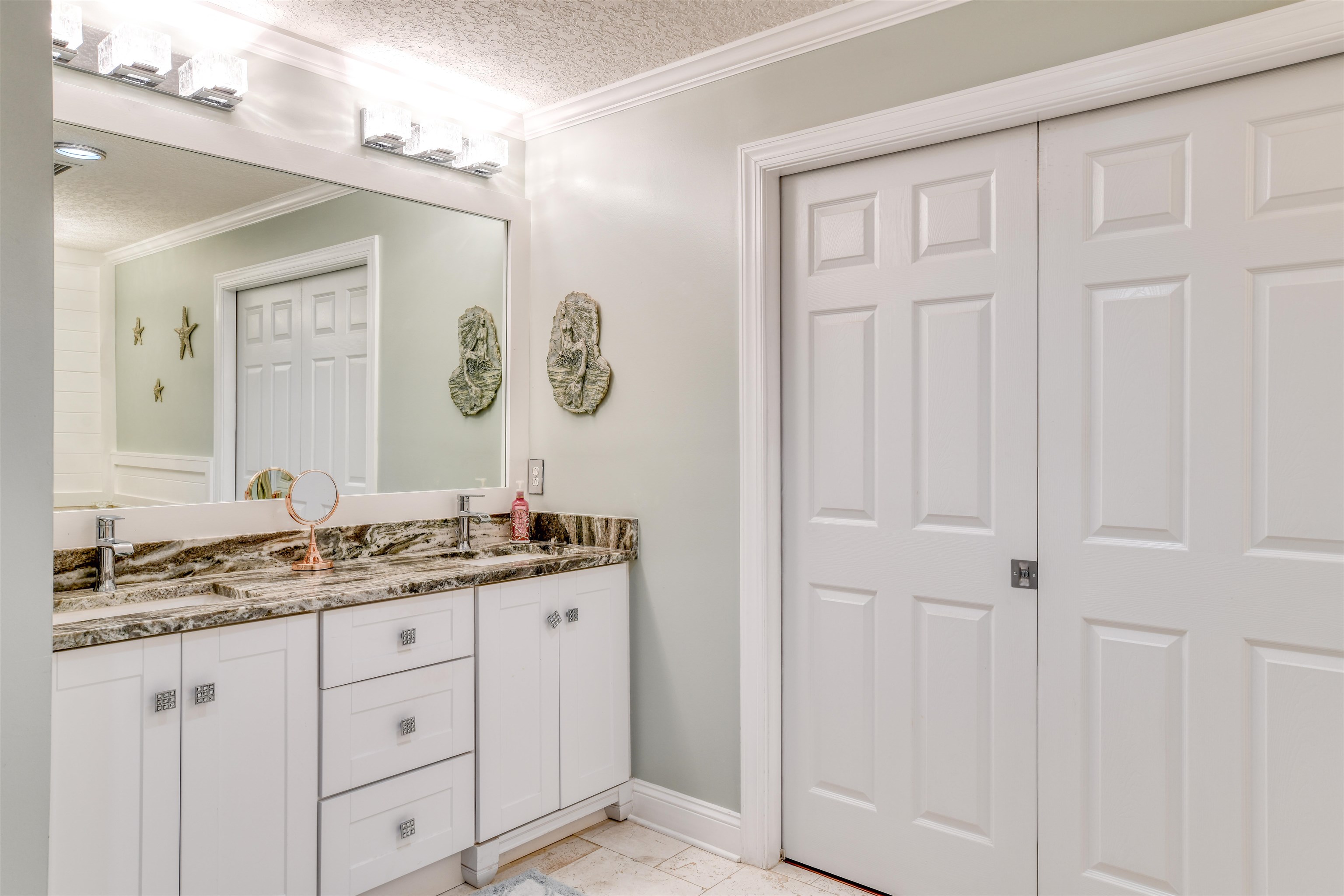115 Sunset Harbor Way #202 (Boat slip/garage) Unit: 202