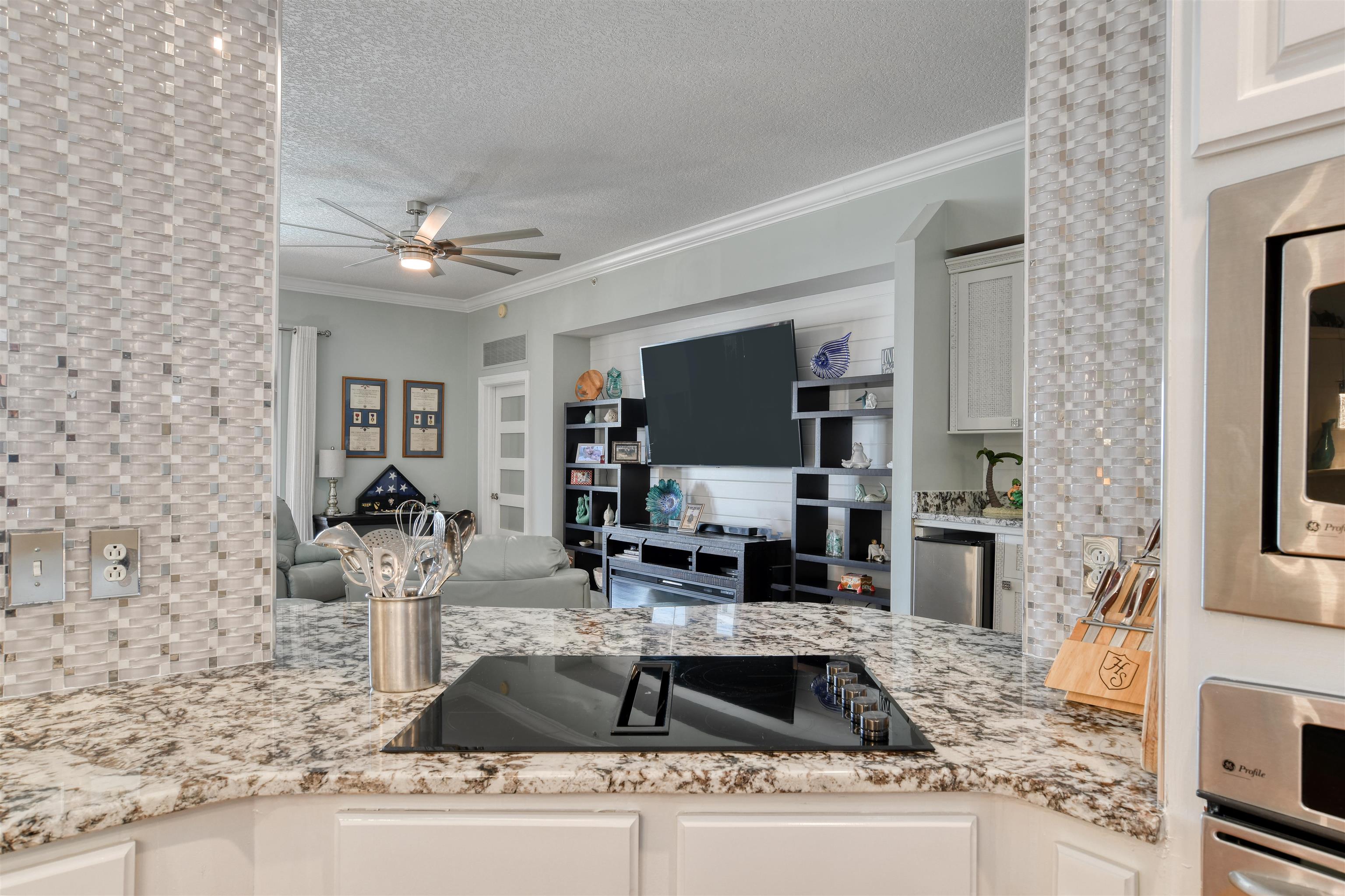 115 Sunset Harbor Way #202 (Boat slip/garage) Unit: 202
