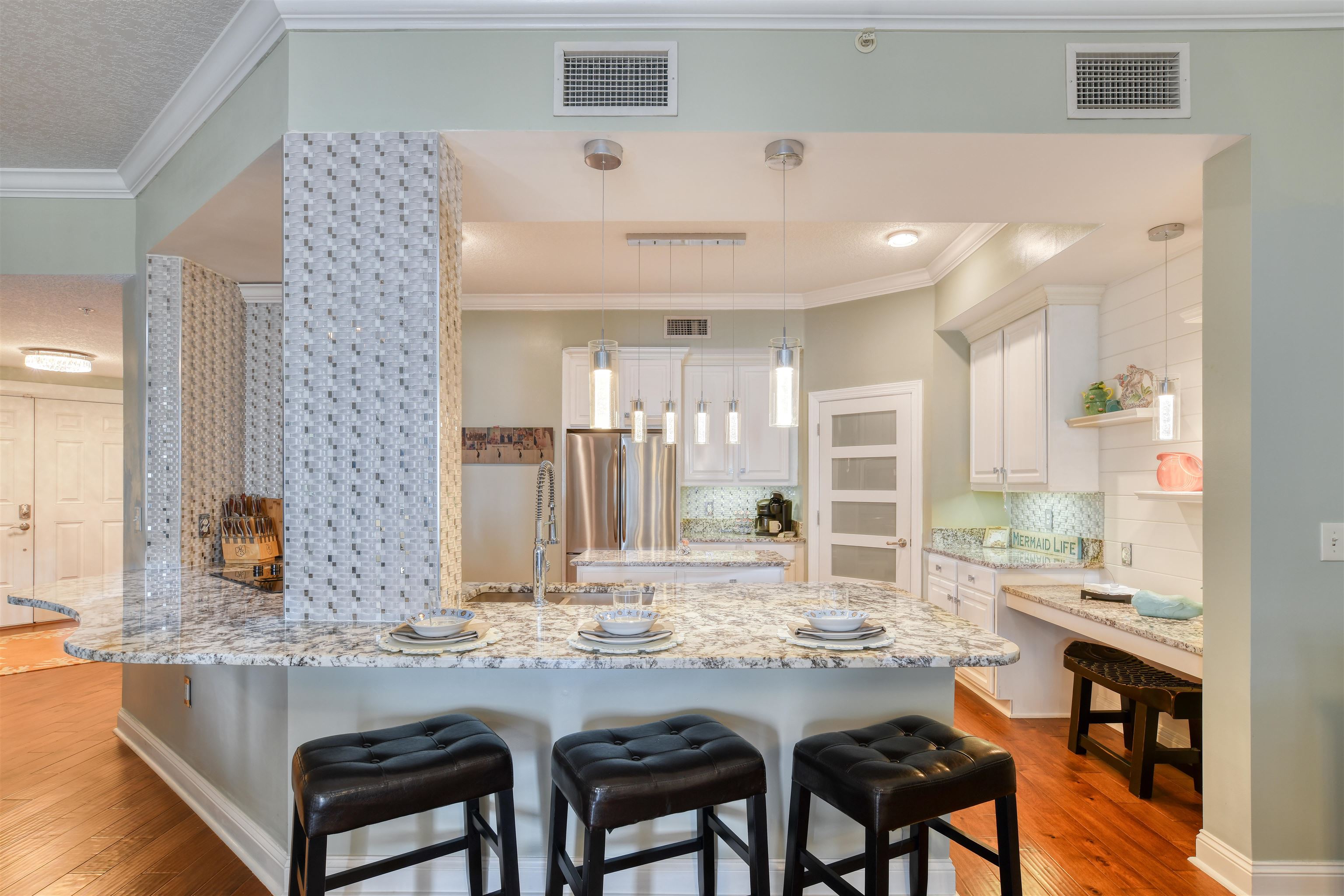 115 Sunset Harbor Way #202 (Boat slip/garage) Unit: 202