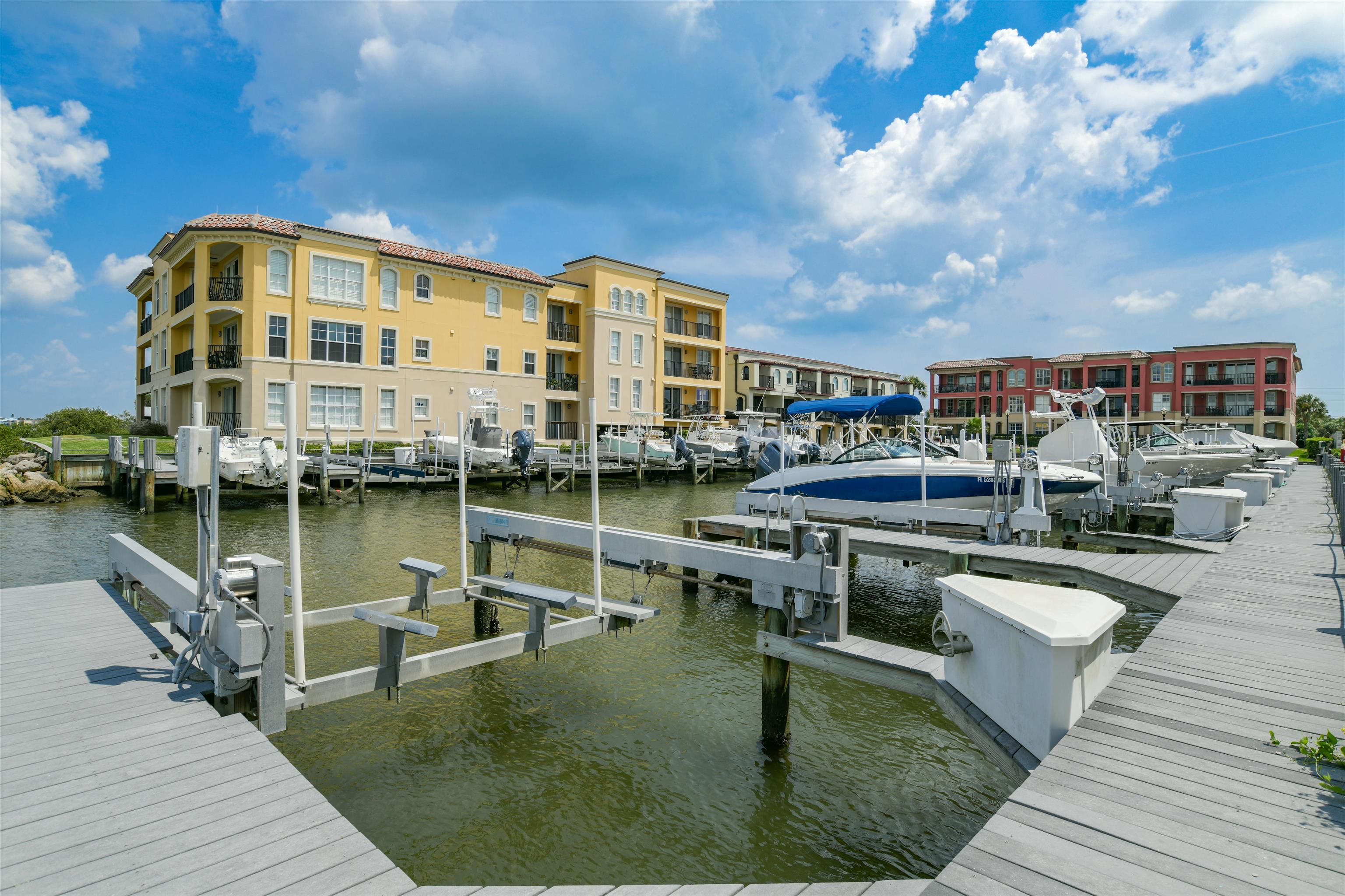 115 Sunset Harbor Way #202 (Boat slip/garage) Unit: 202