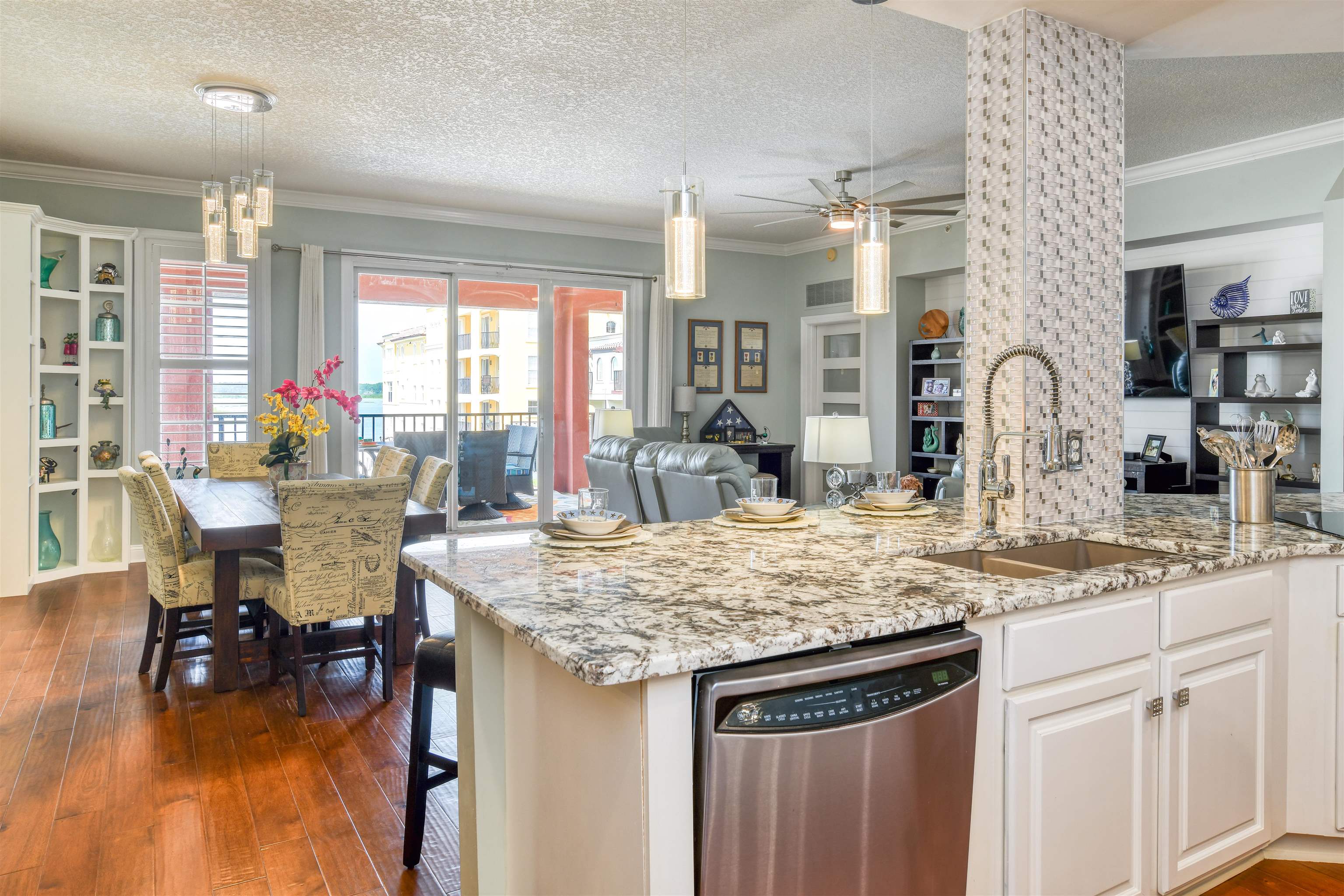 115 Sunset Harbor Way #202 (Boat slip/garage) Unit: 202