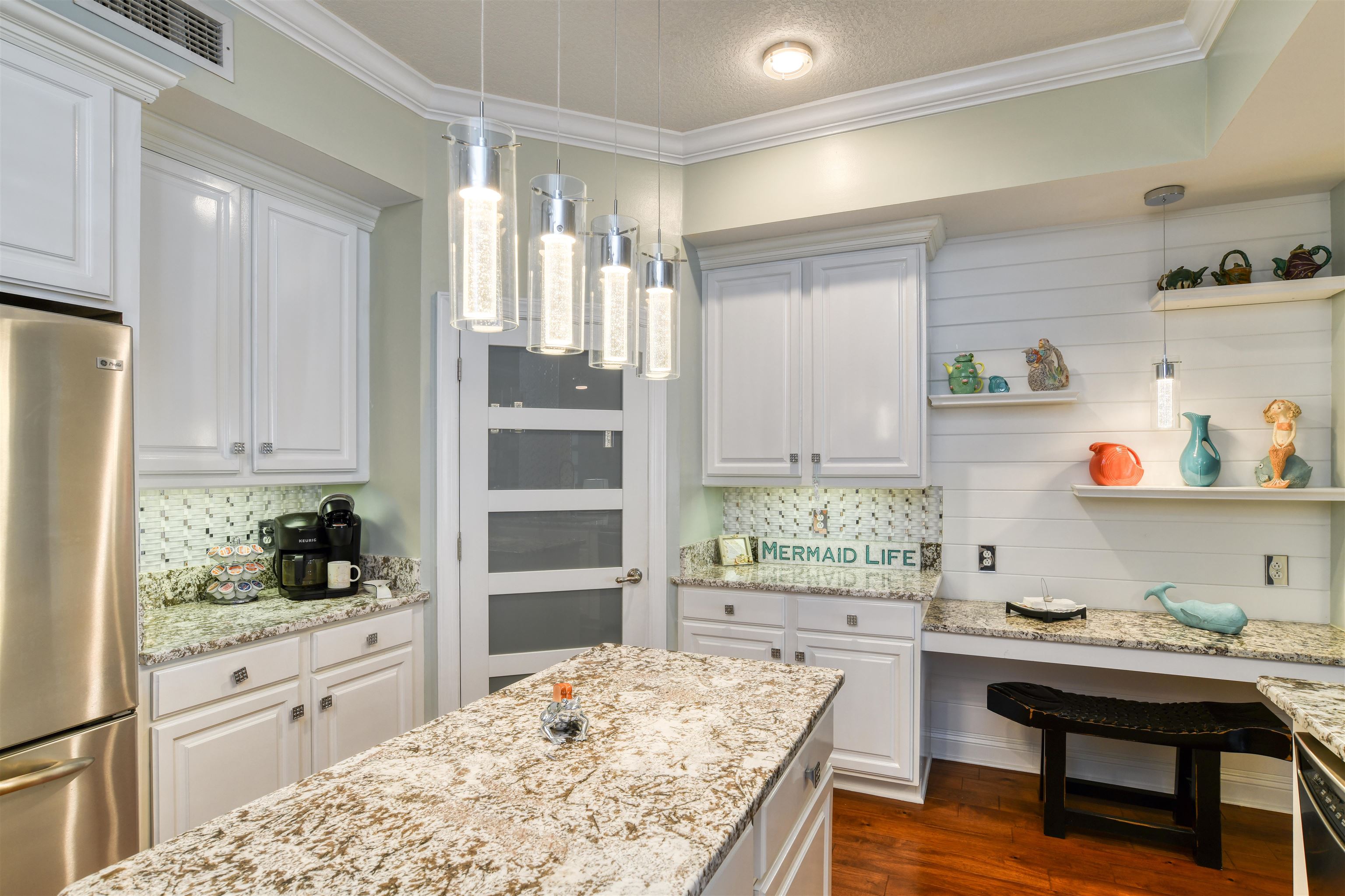 115 Sunset Harbor Way #202 (Boat slip/garage) Unit: 202