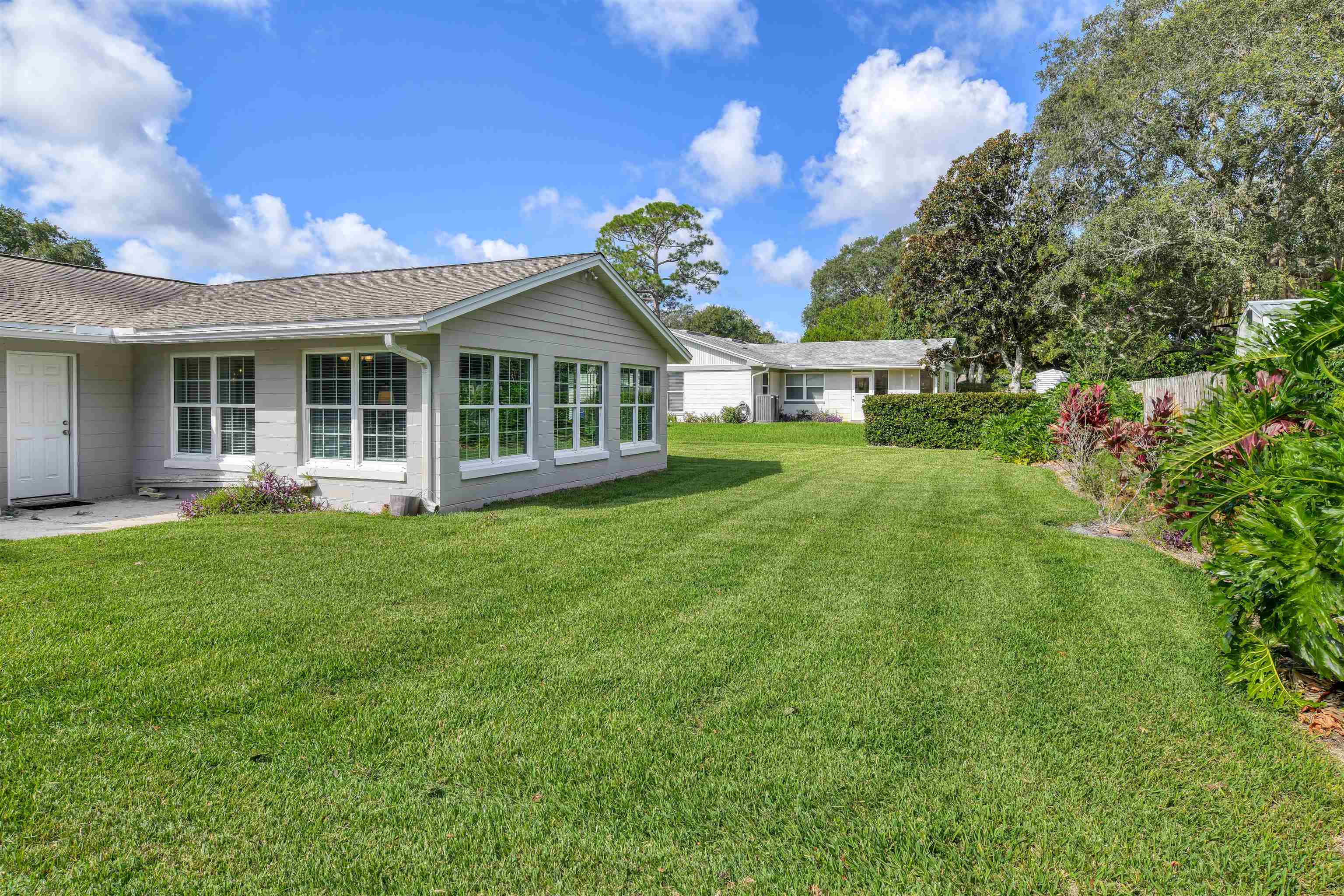 929 Alcala Dr