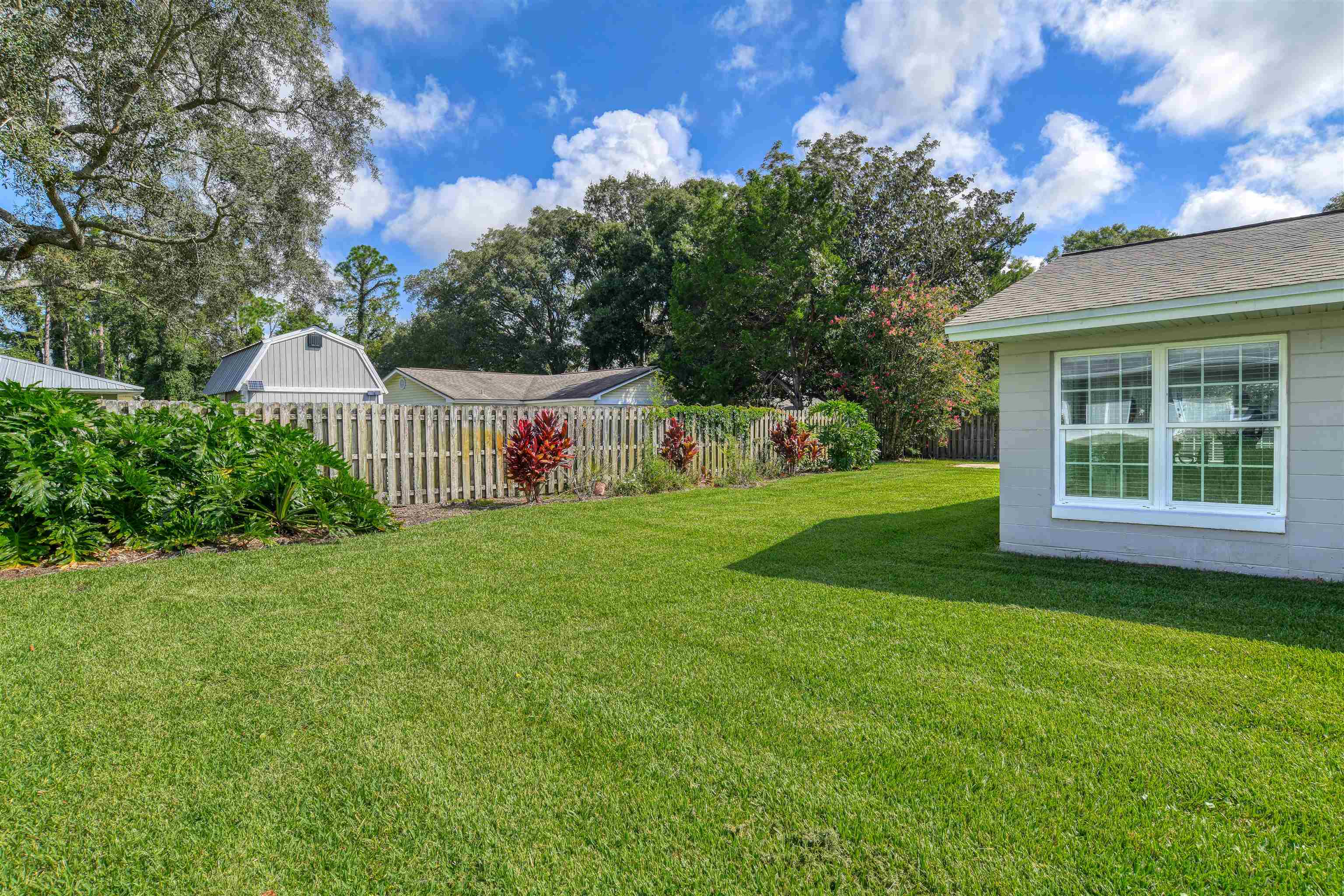 929 Alcala Dr