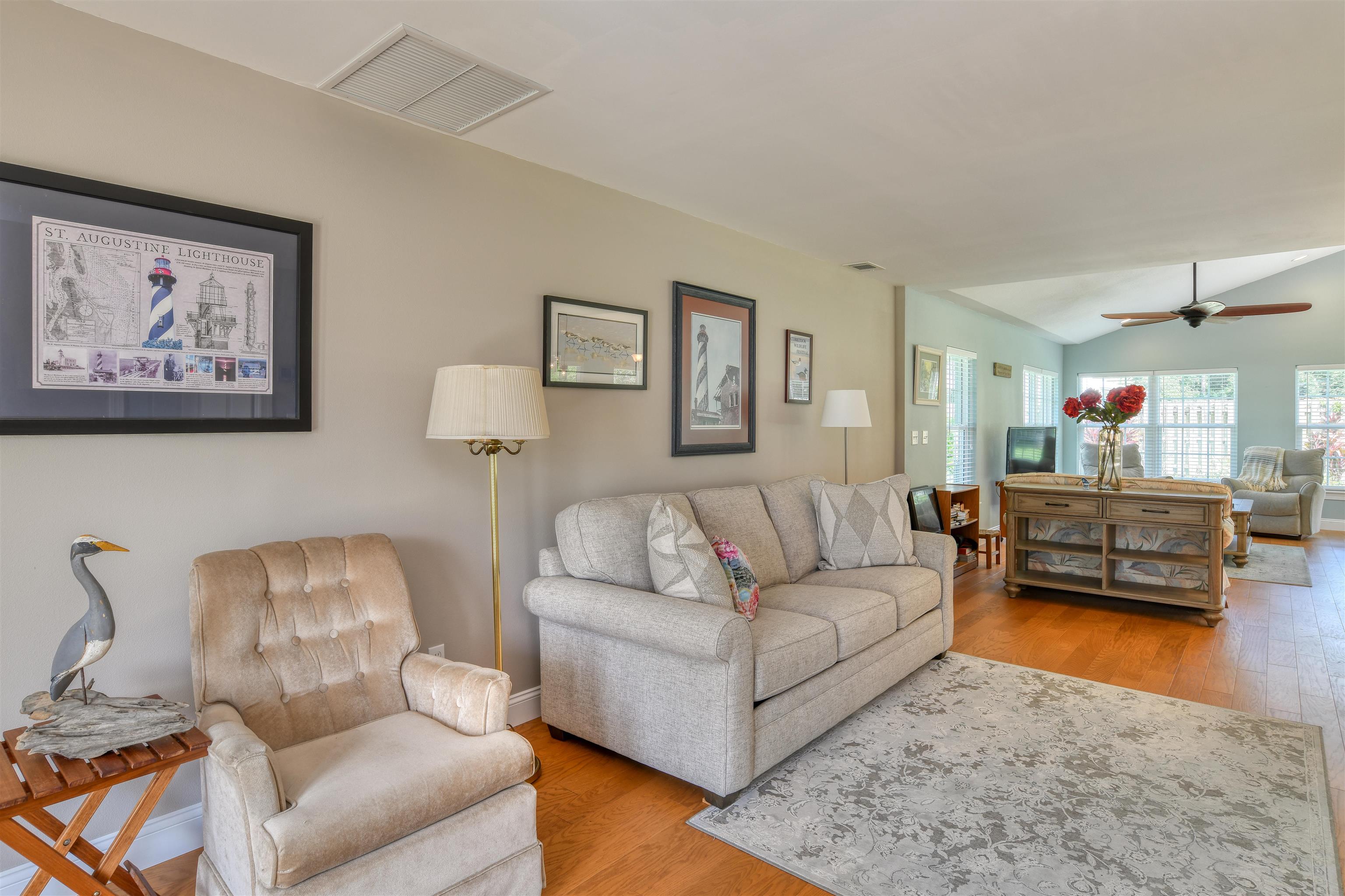 929 Alcala Dr