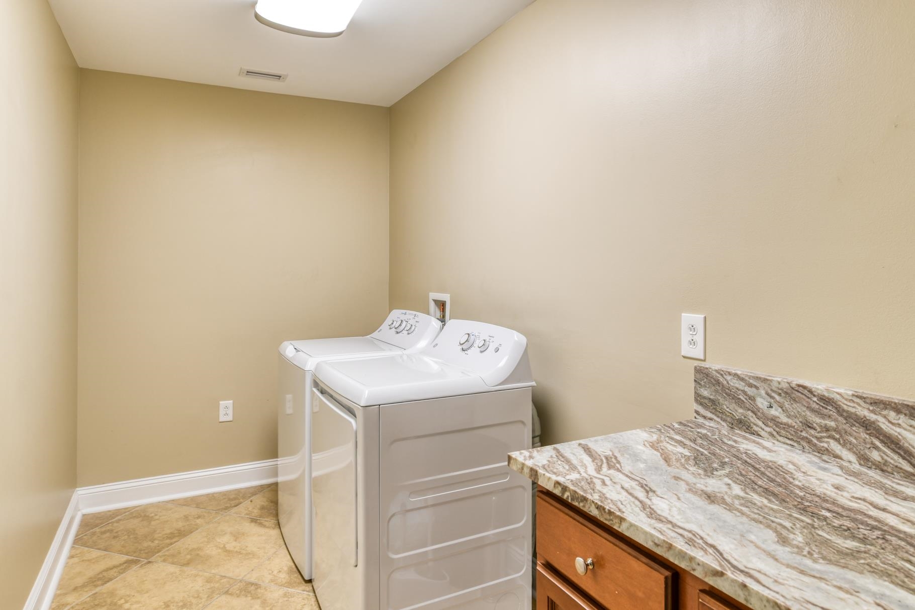115 Sunset Harbor Way Unit C-301 (Boat Slip/Garage) Unit: C-301
