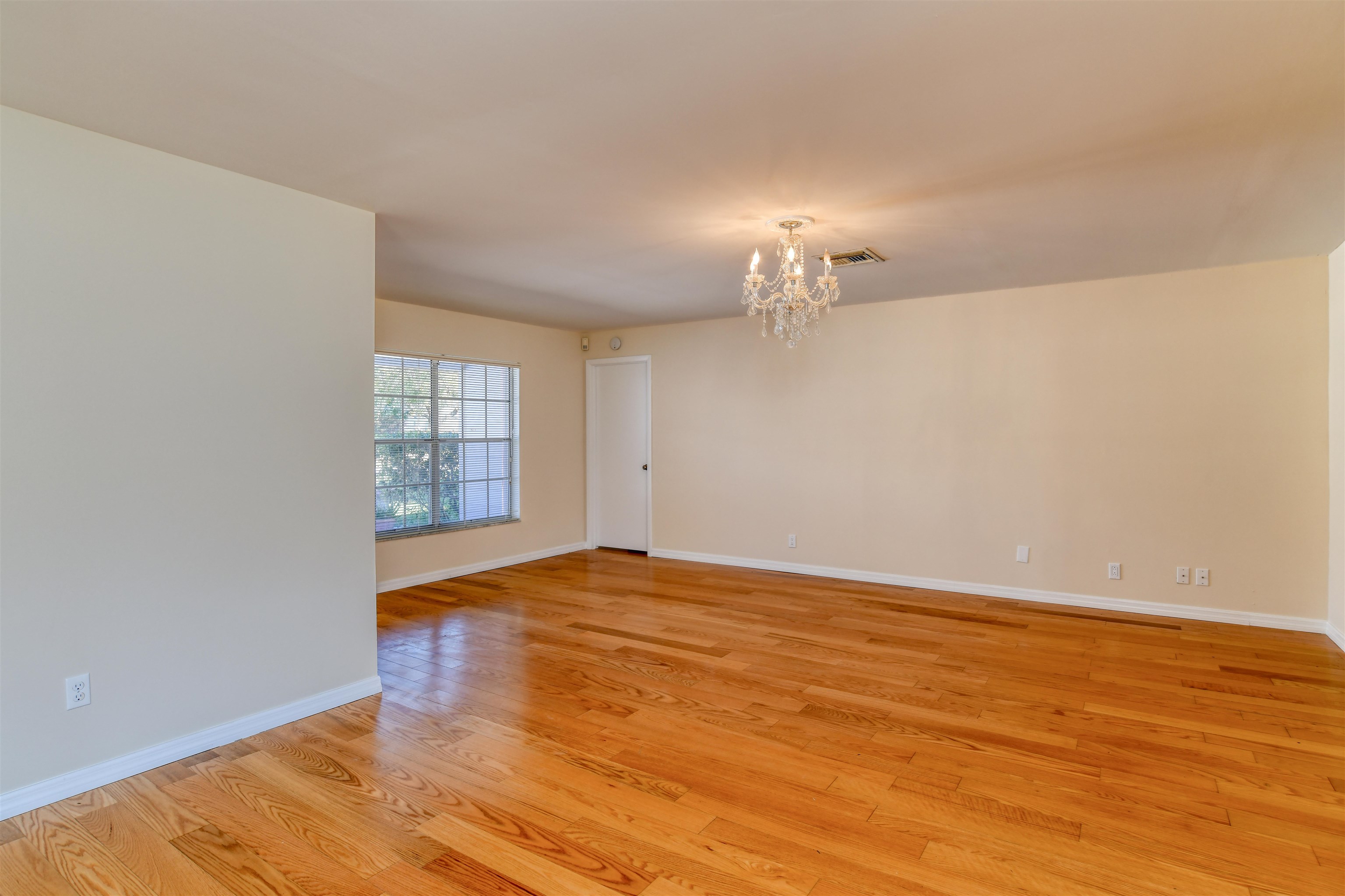 916 Alcala DR