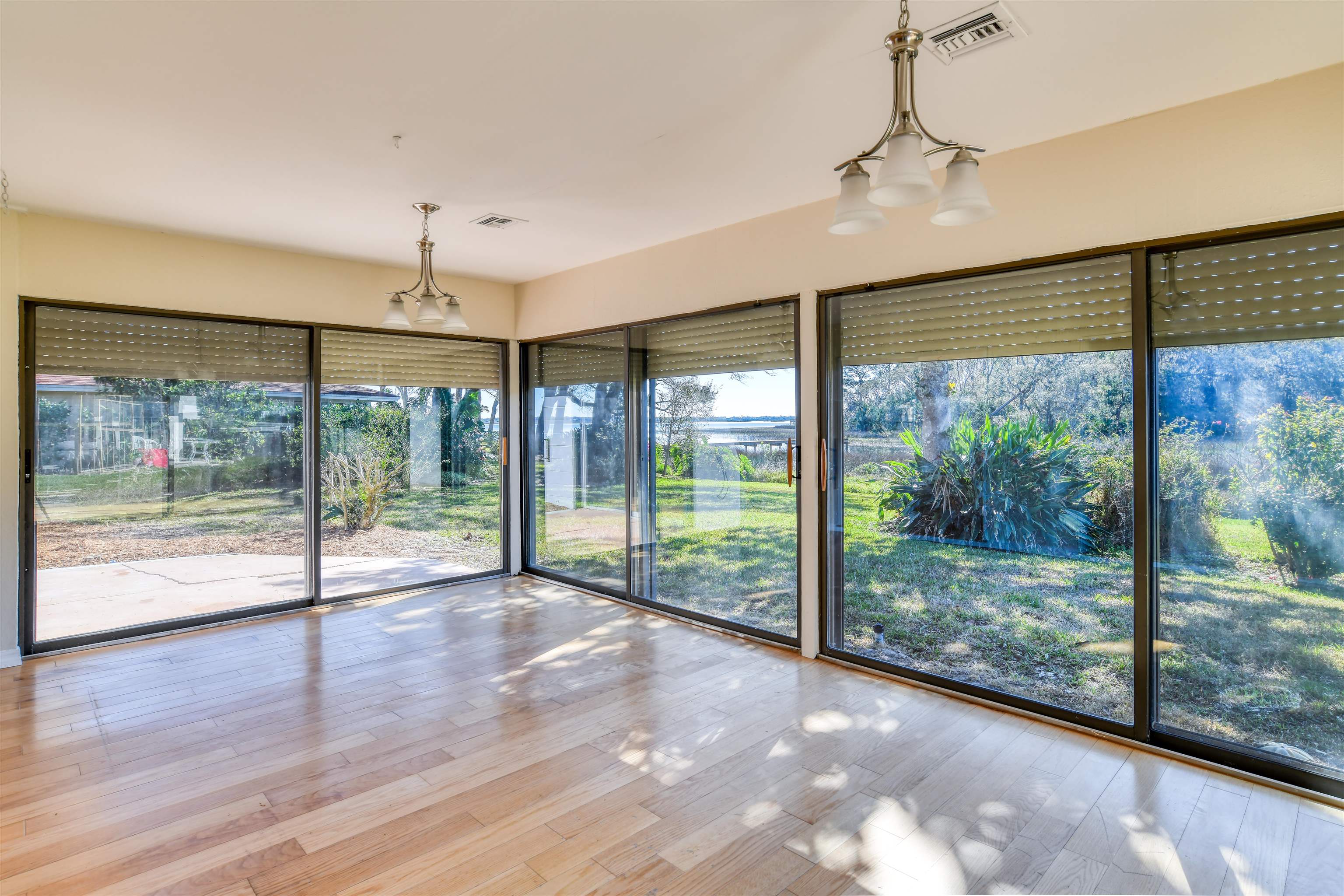 916 Alcala DR