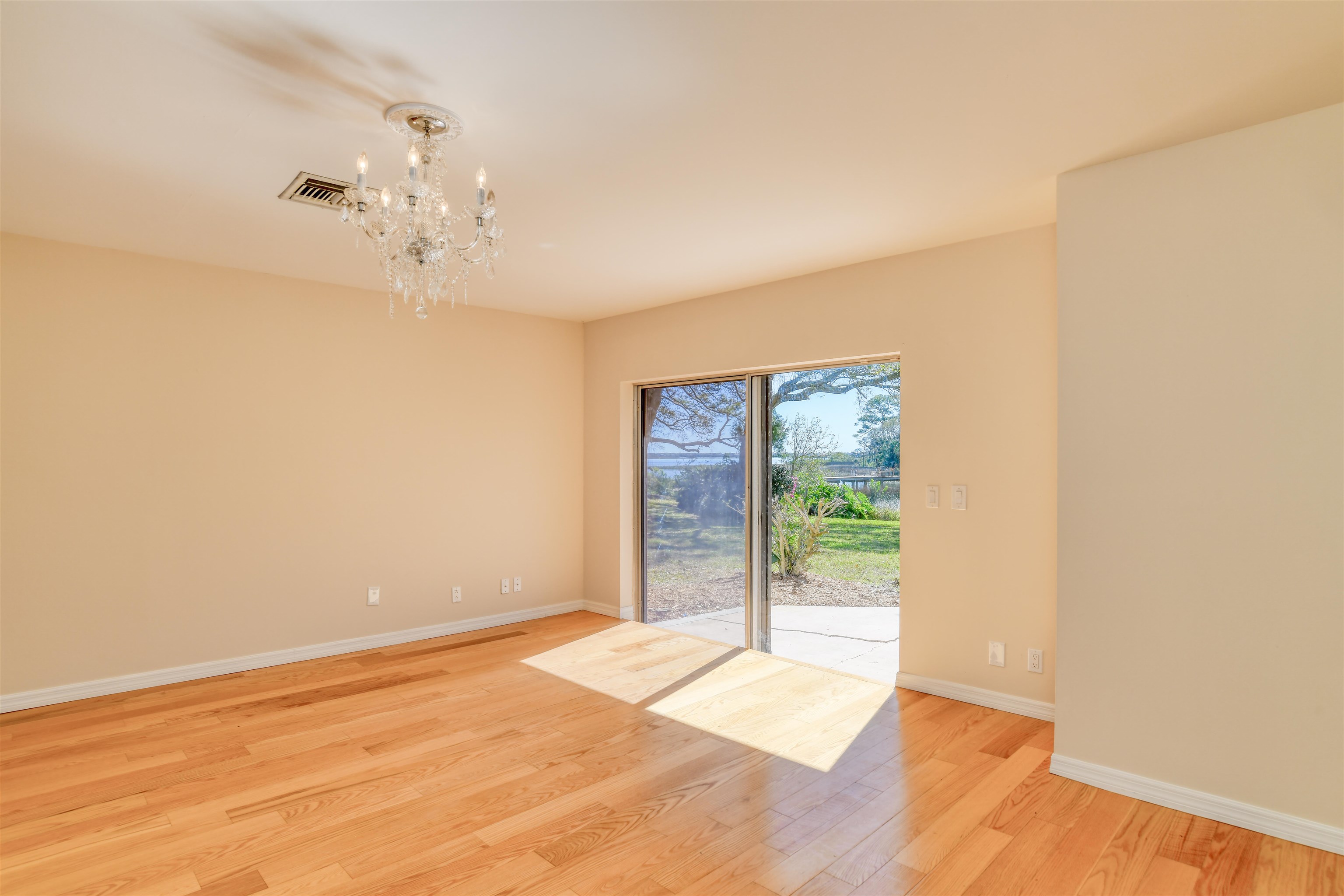 916 Alcala DR