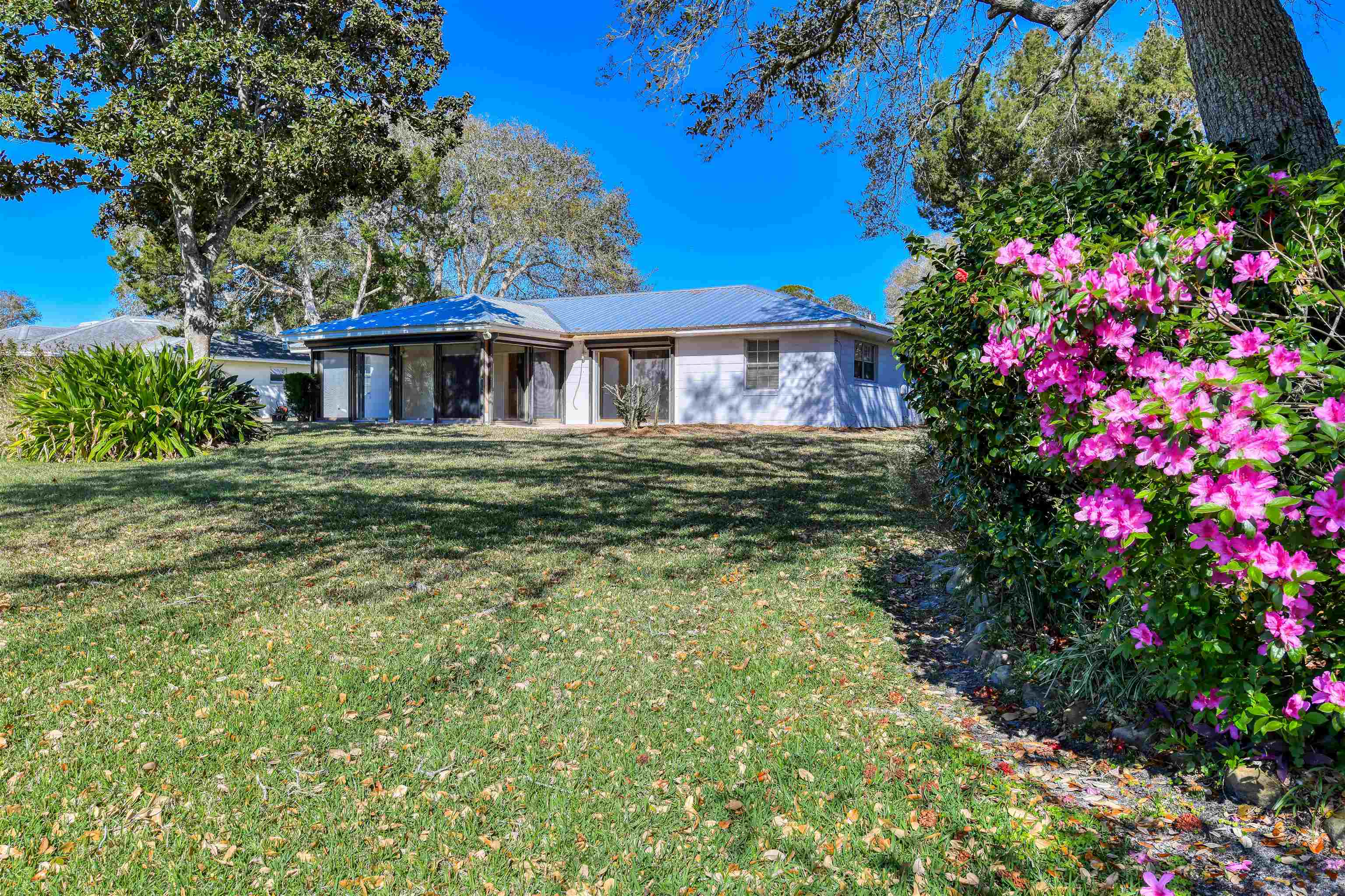 916 Alcala DR