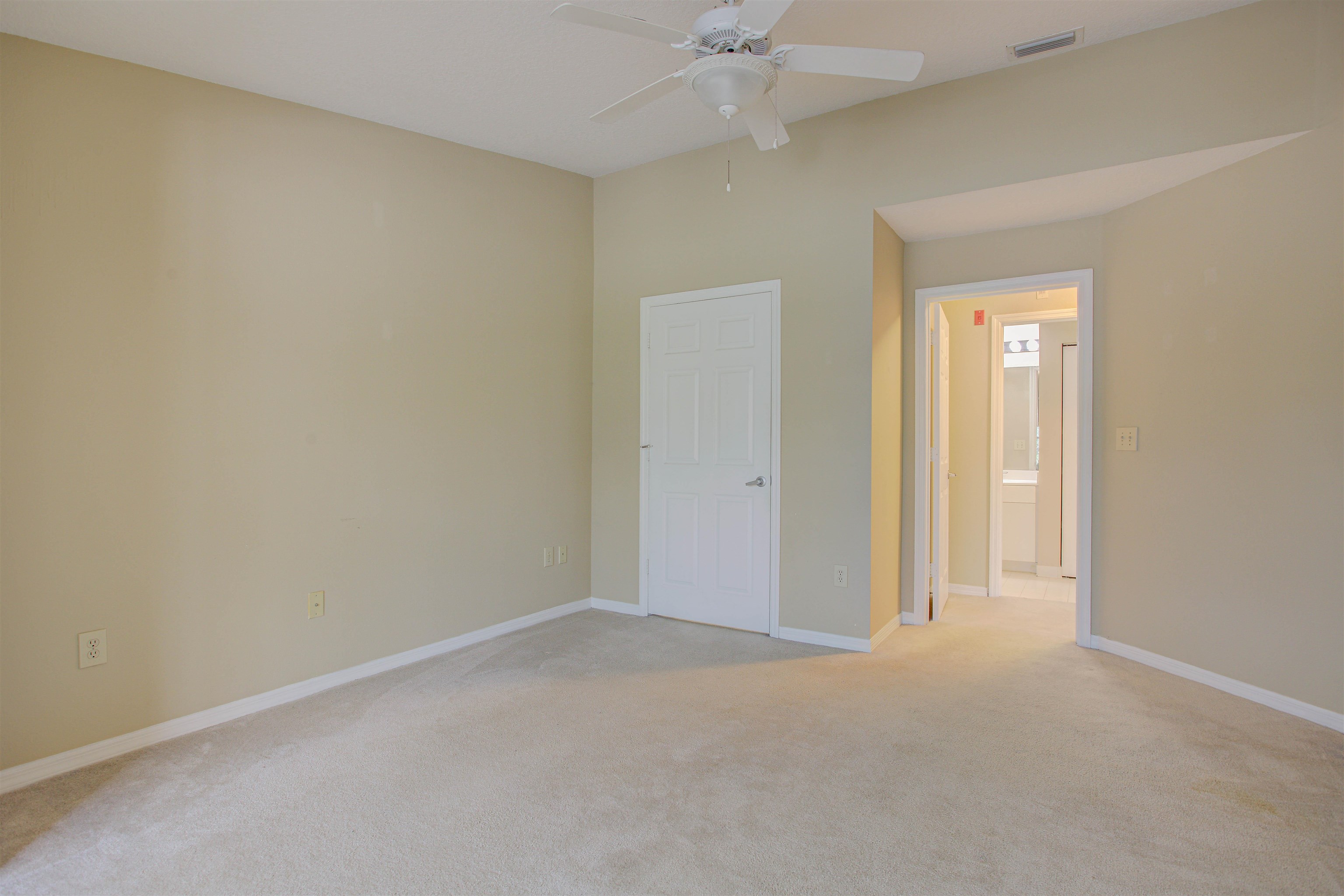 28212 Harbour Vista Cir