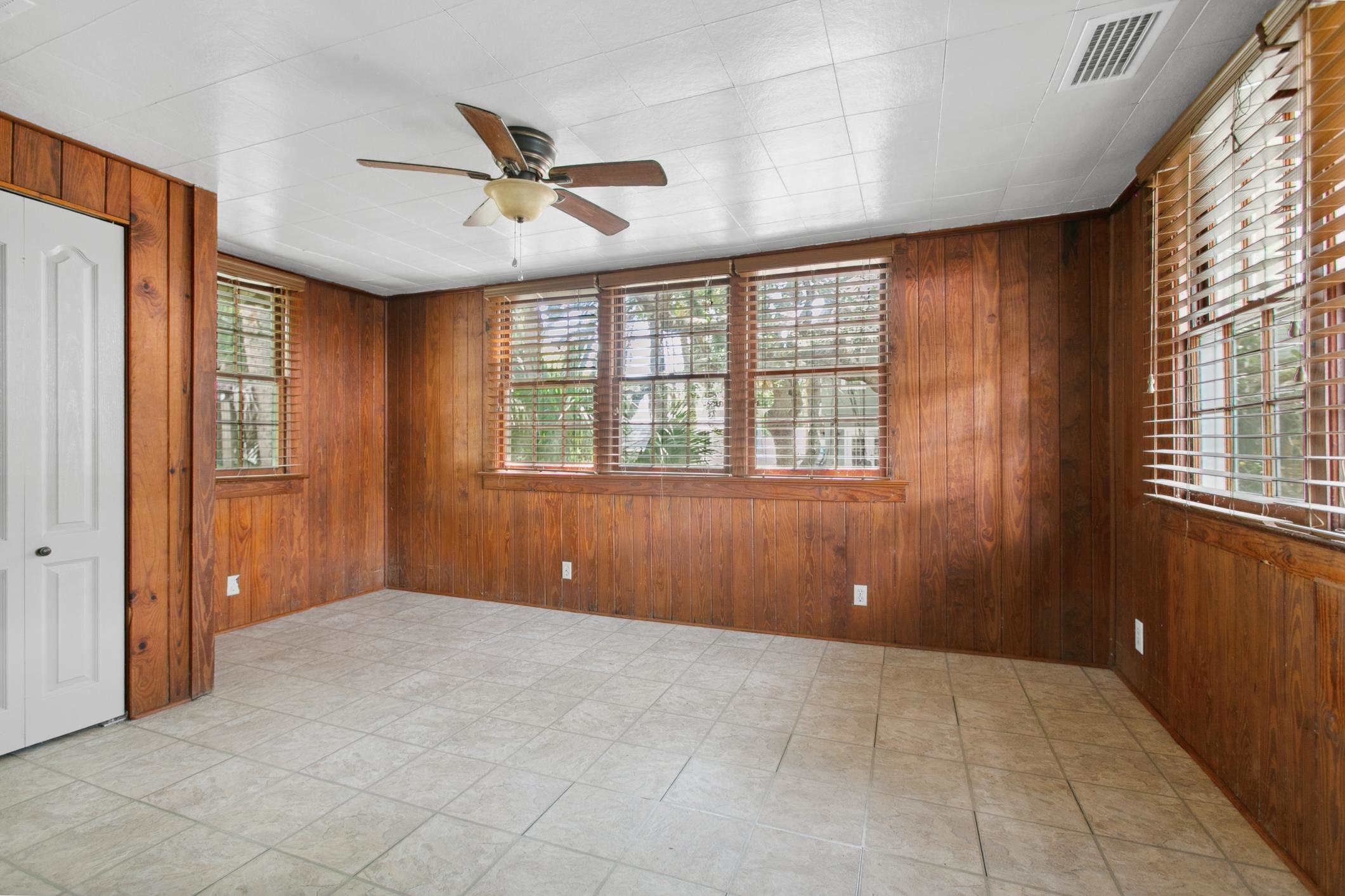 31 & 33 Magnolia Dr
