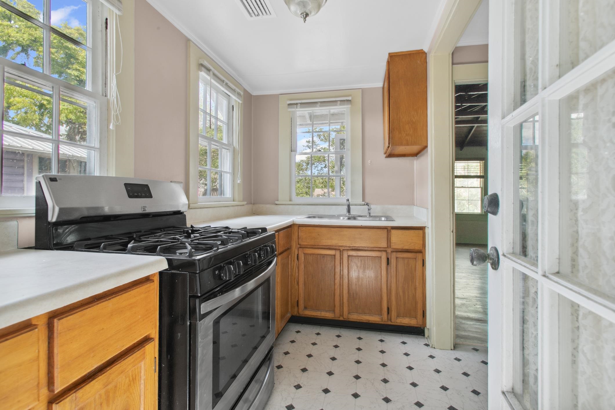 31 & 33 Magnolia Dr