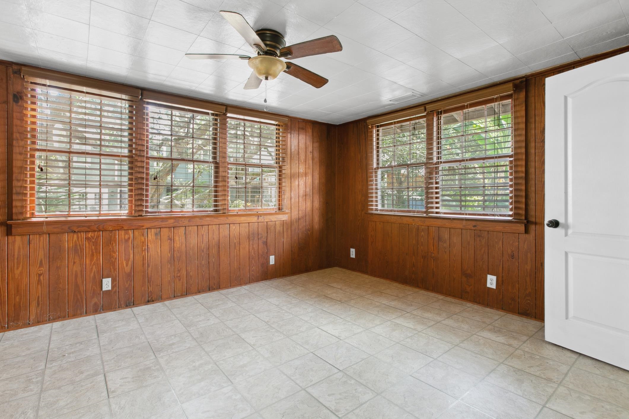 31 & 33 Magnolia Dr